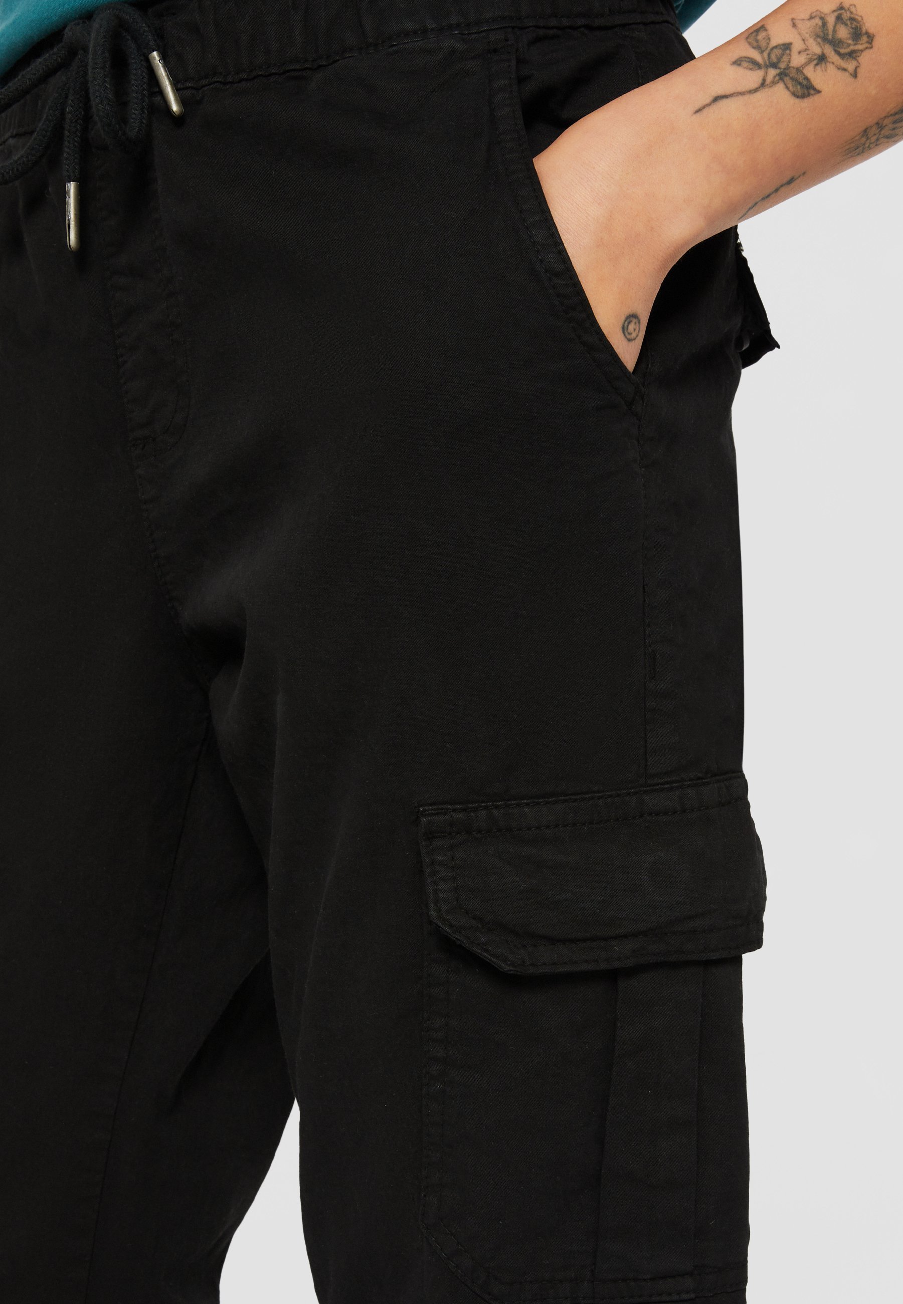 Urban Classics hoge taille cargo broek - zwart