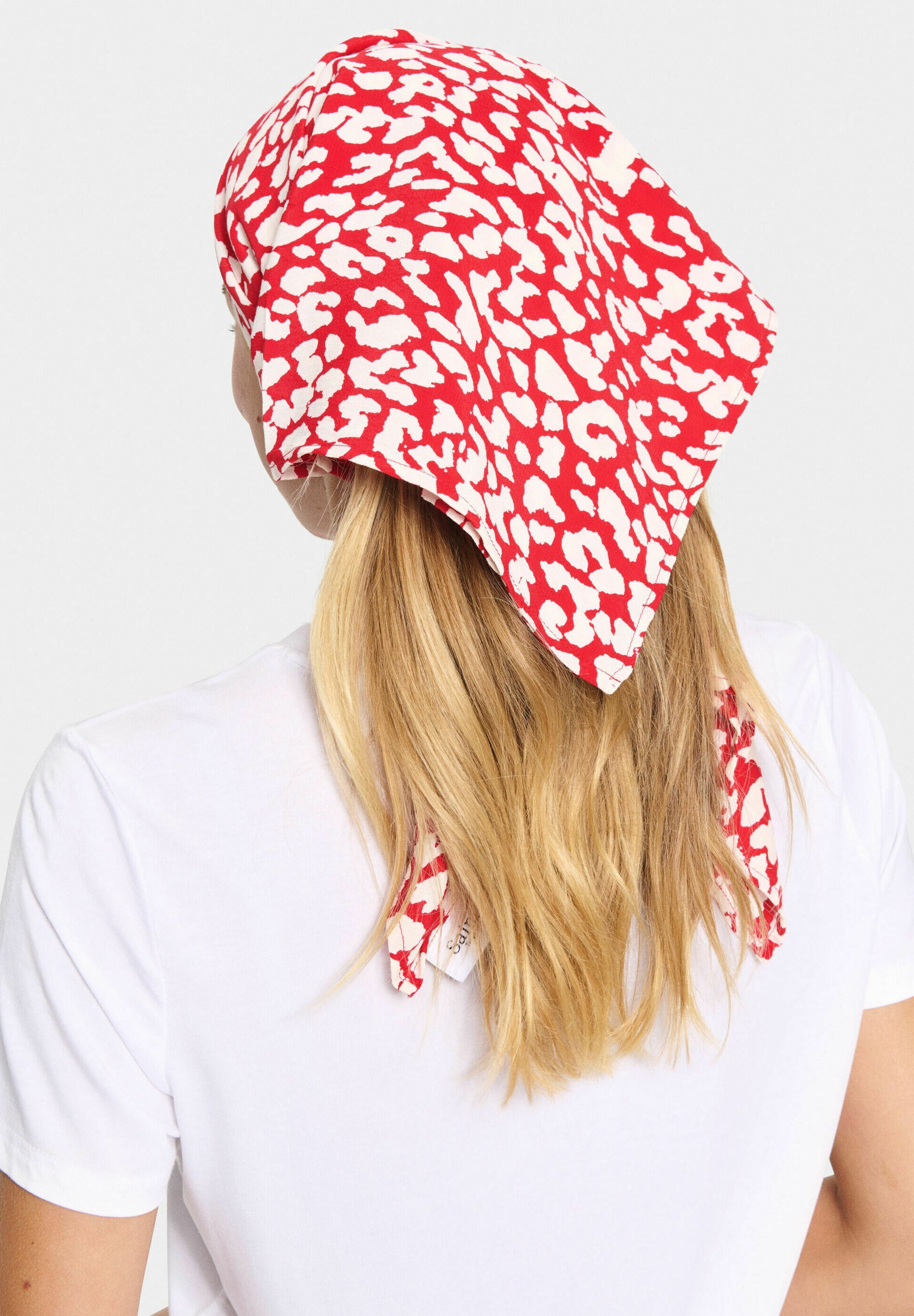 Saint Tropez XANIA - Foulard - karmozijnrood luipaard