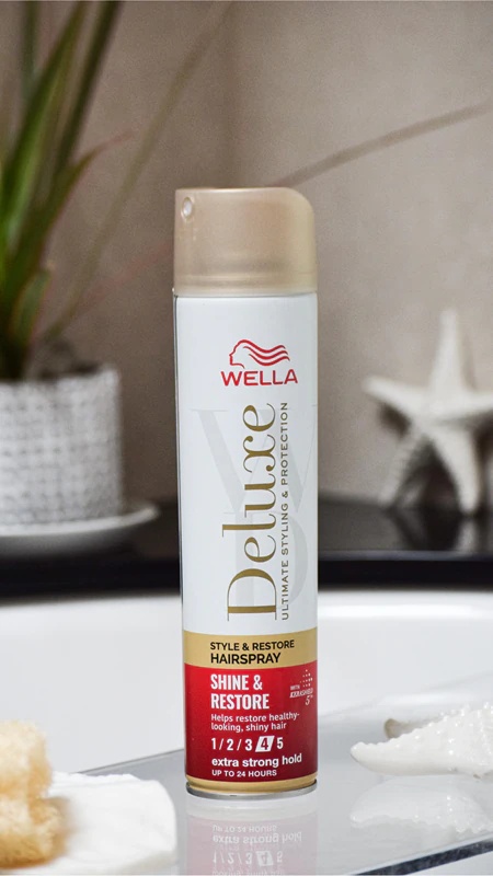 Lak za lase Wella Deluxe Shine & Restore z močno fiksacijo in volumenom