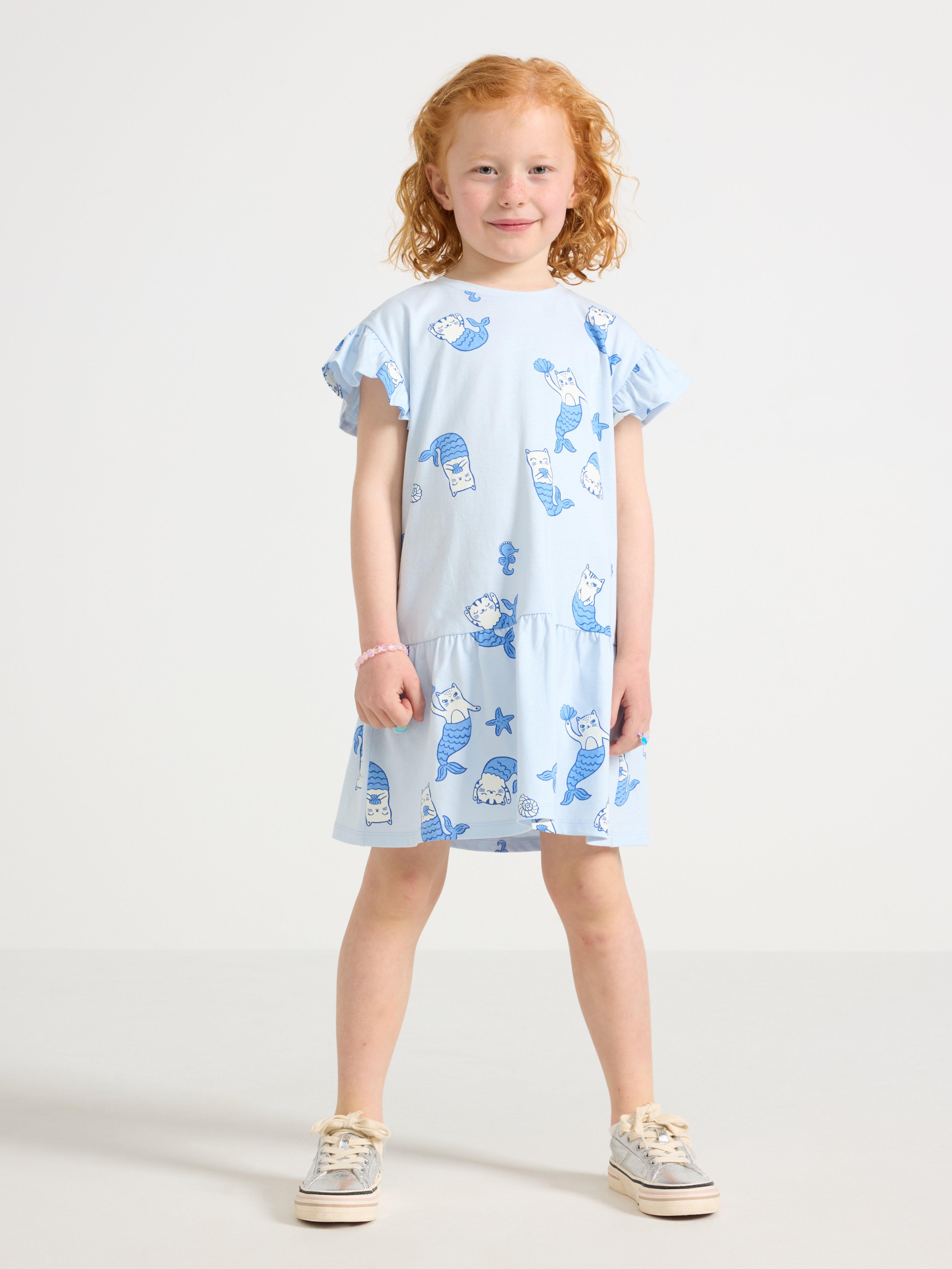 Vestido de manga corta azul claro