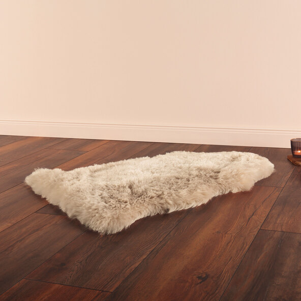 Lammeskinnsteppe, taupe