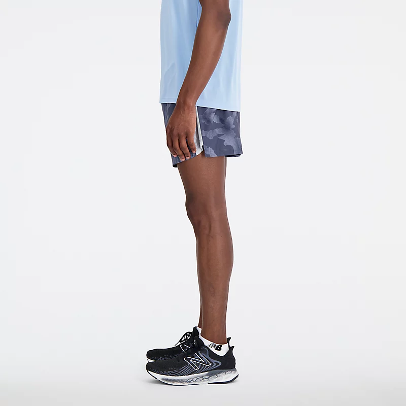 Accelerate shorts met print voor heren, 5 inch - grijs