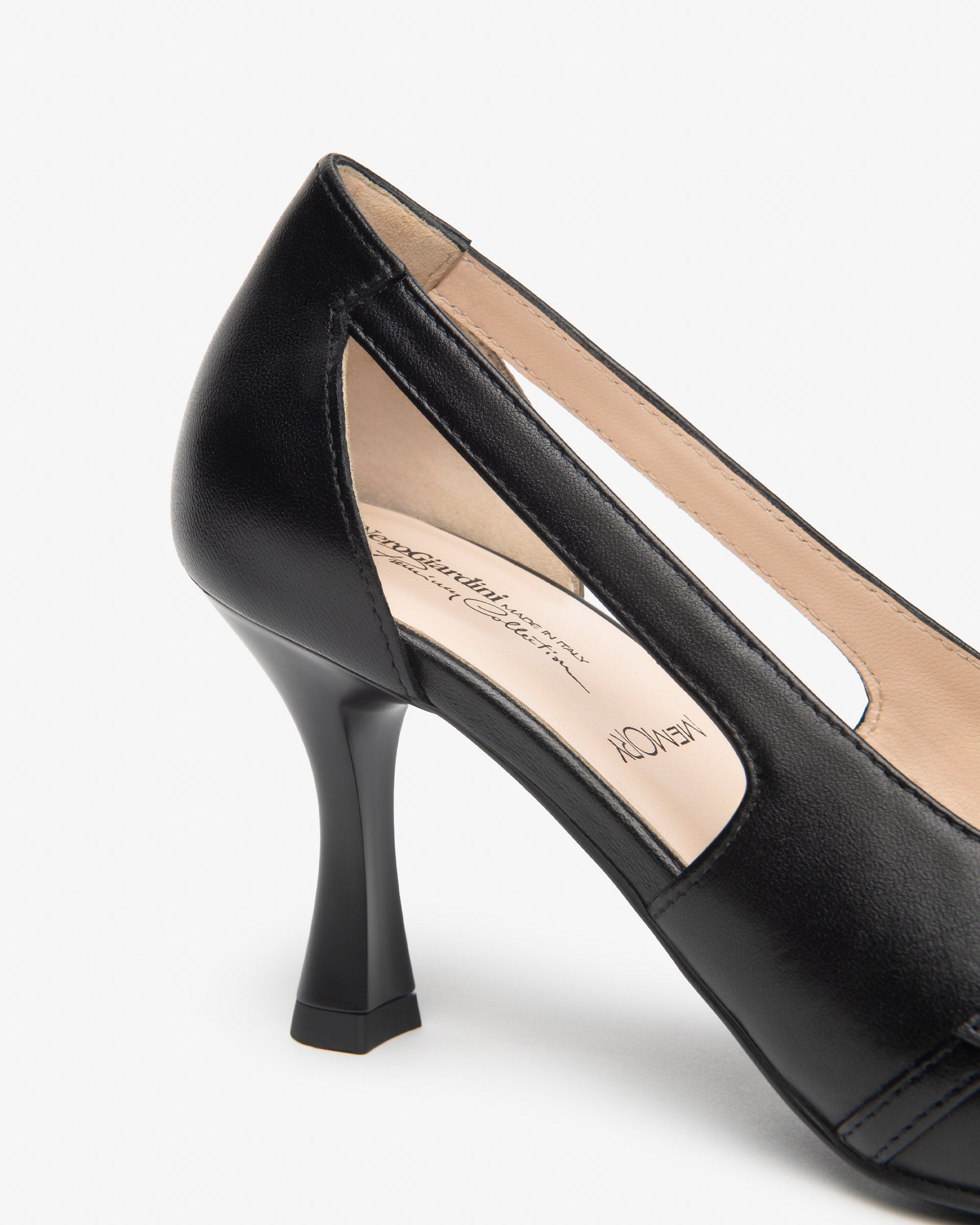  Damen-Pumps aus Leder