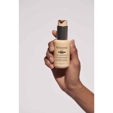 Kérastase Curl Manifesto Huile Sublime Repair ravitseva ja kiiltoa antava öljy kiharille hiuksille 50 ml 50 ml