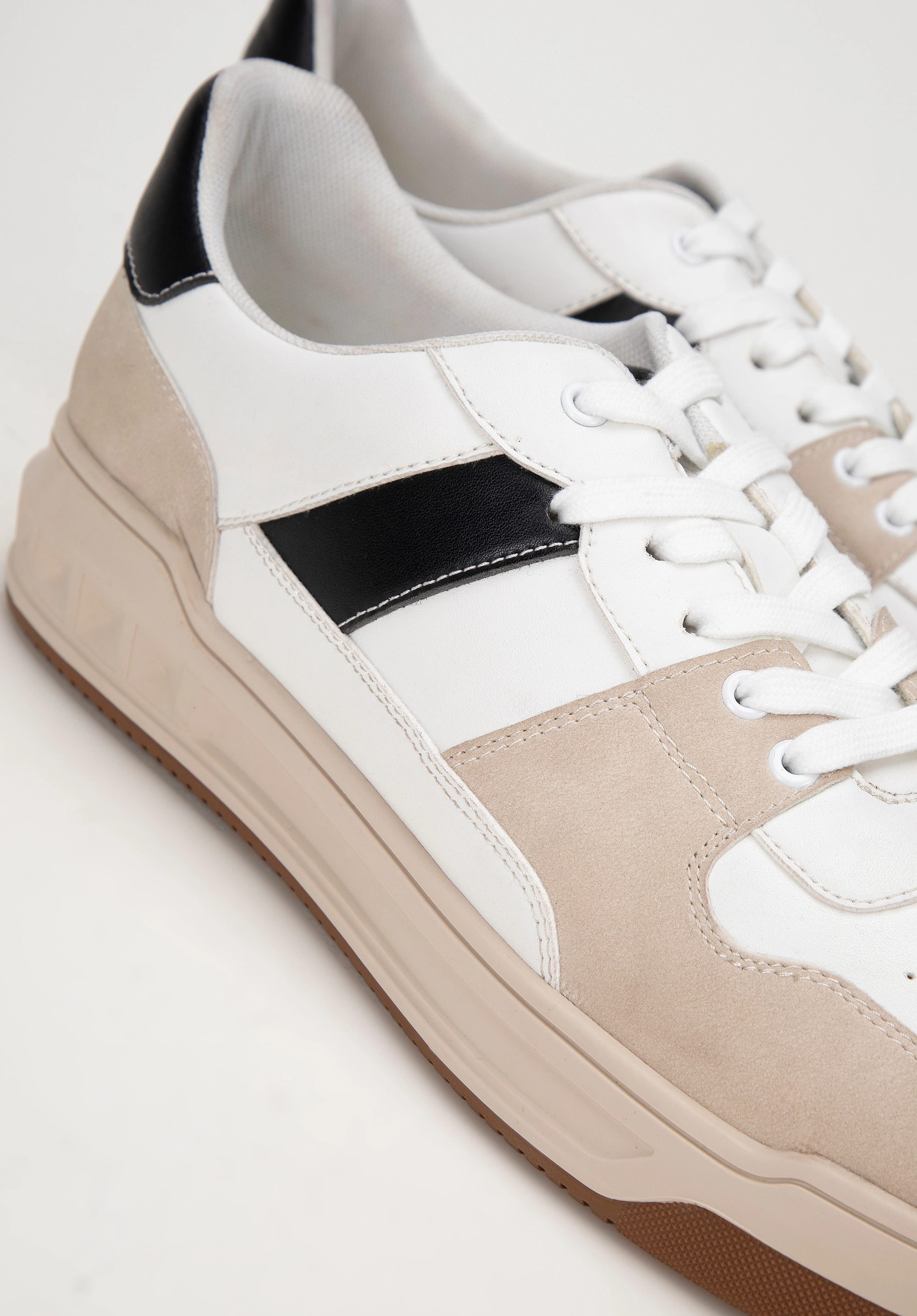 Męskie sneakersy z ekoskóry biało - beżowe