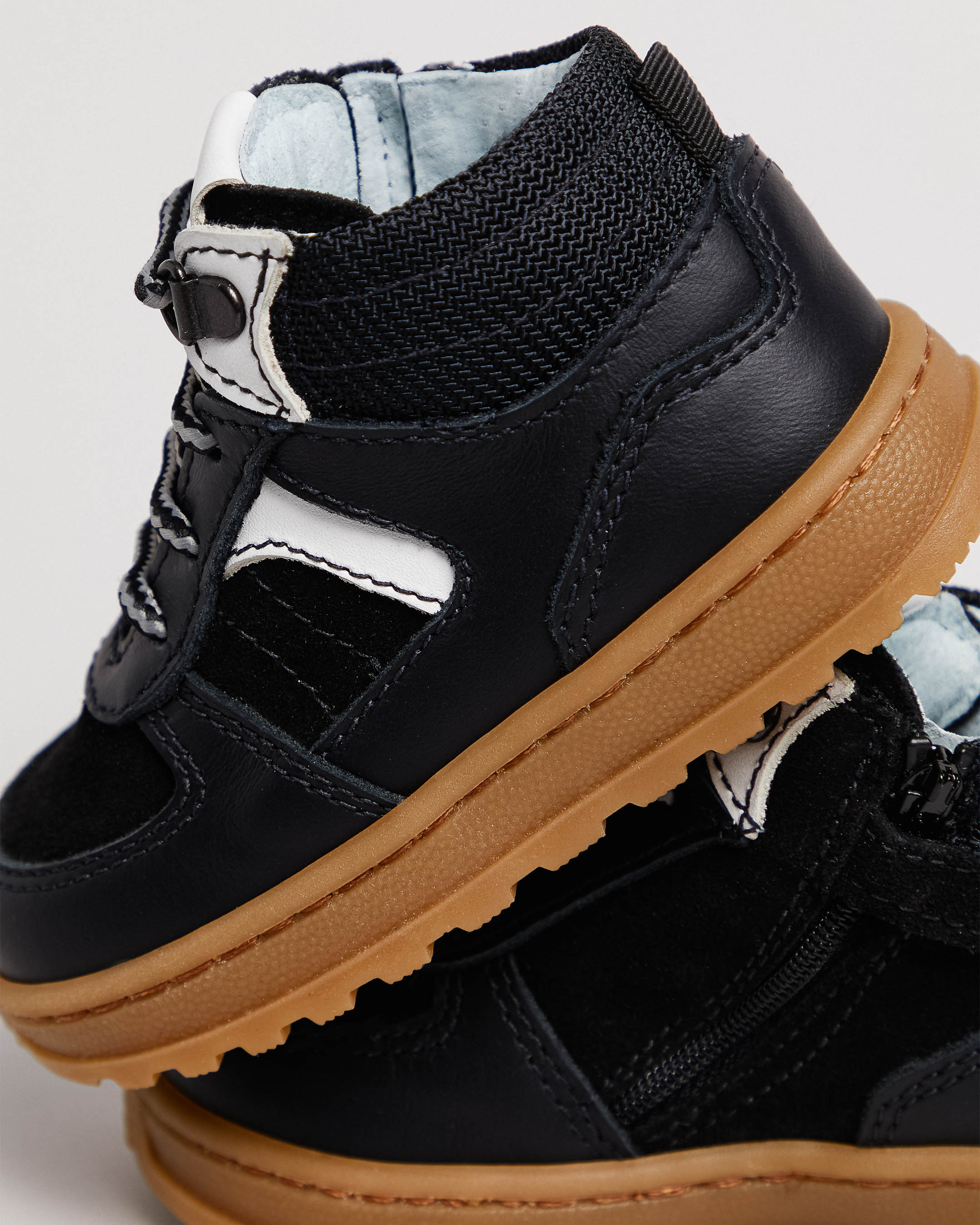  Junior-Stiefeletten aus Leder und Canvas für Kinder