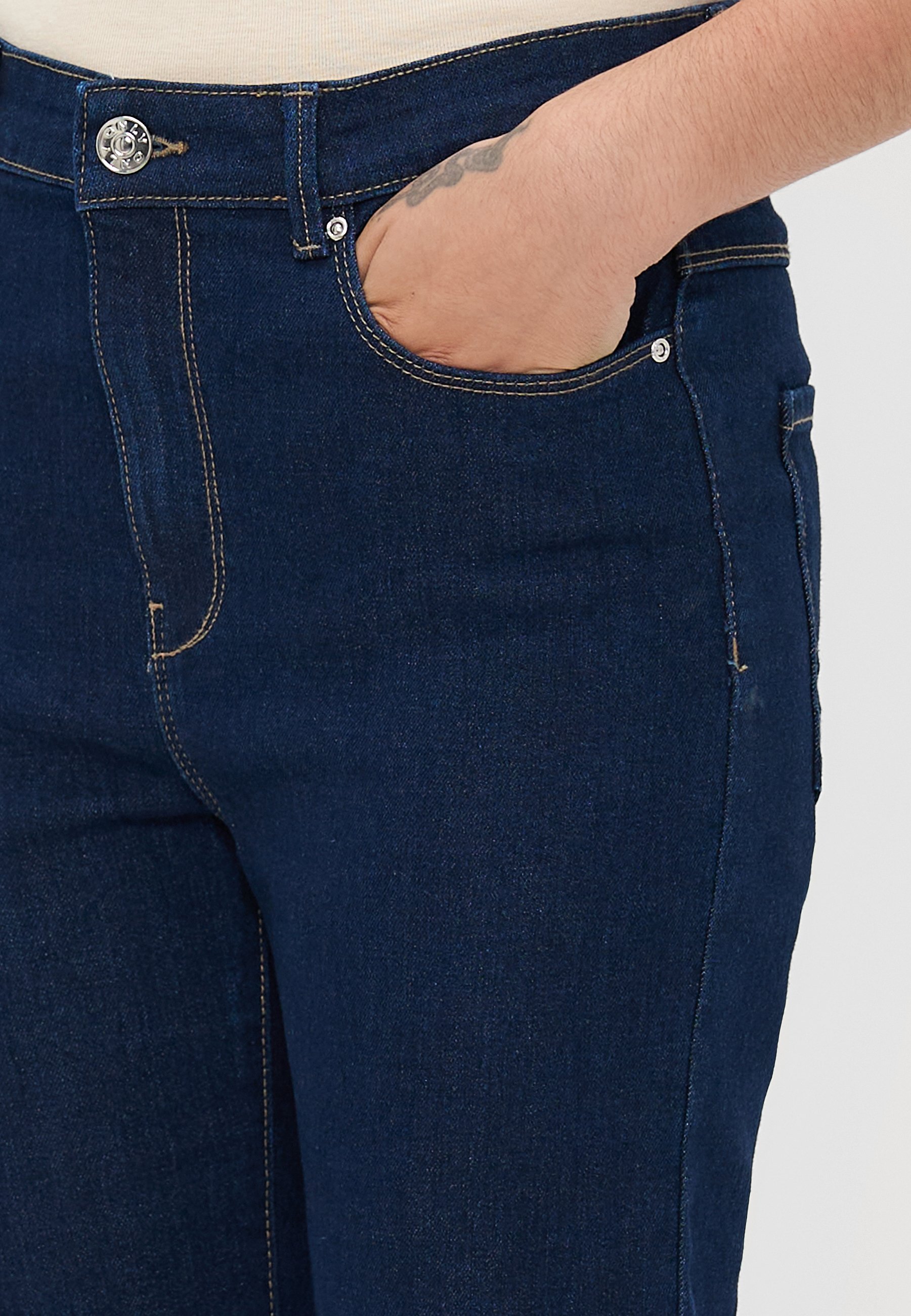 ONLY Petite ONLHENNI LIFE - Džíny s úzkým výstřihem - black denim