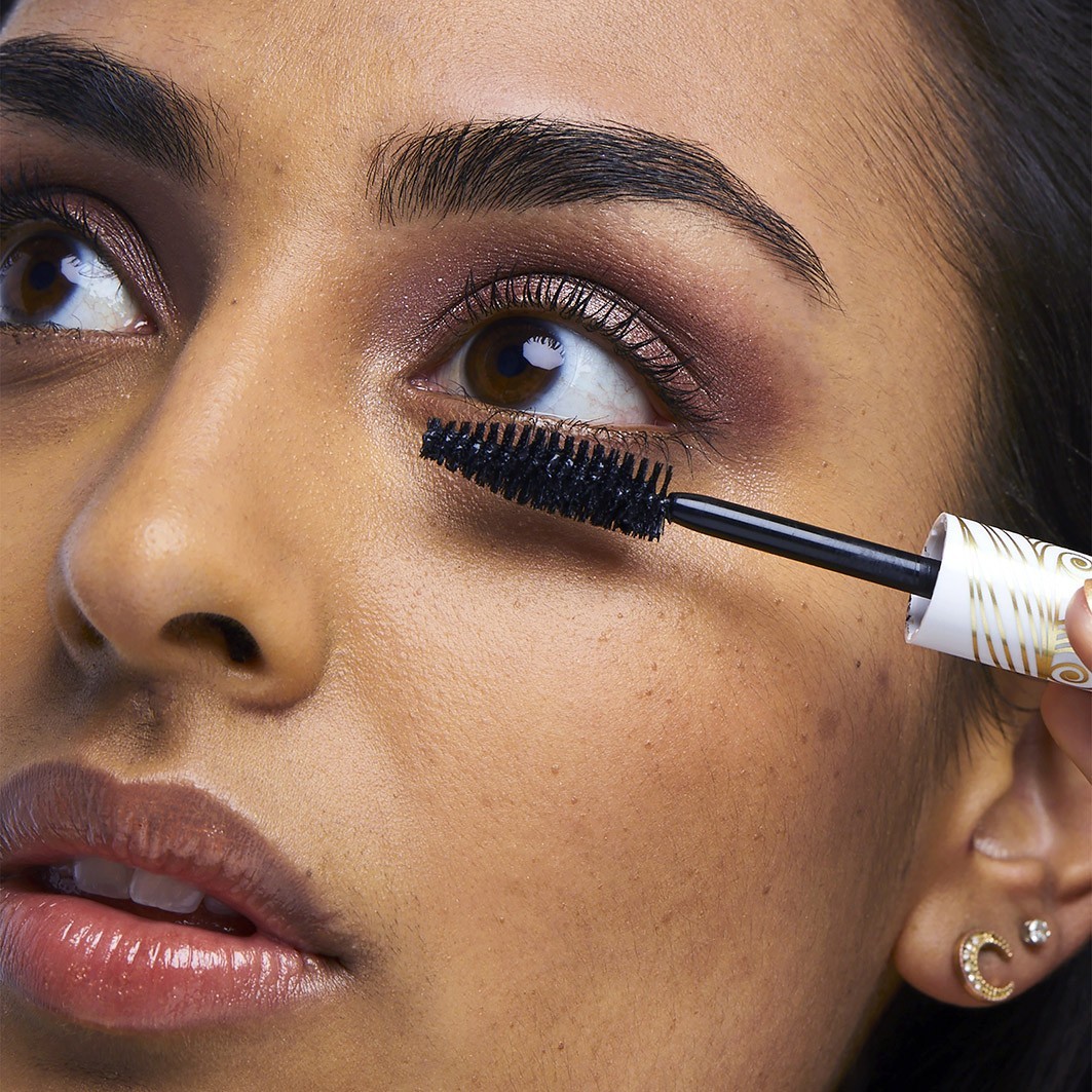 Mineralna maskara Pacifica Mascara Stellar Gaze za dolžino in moč - 7,1 g