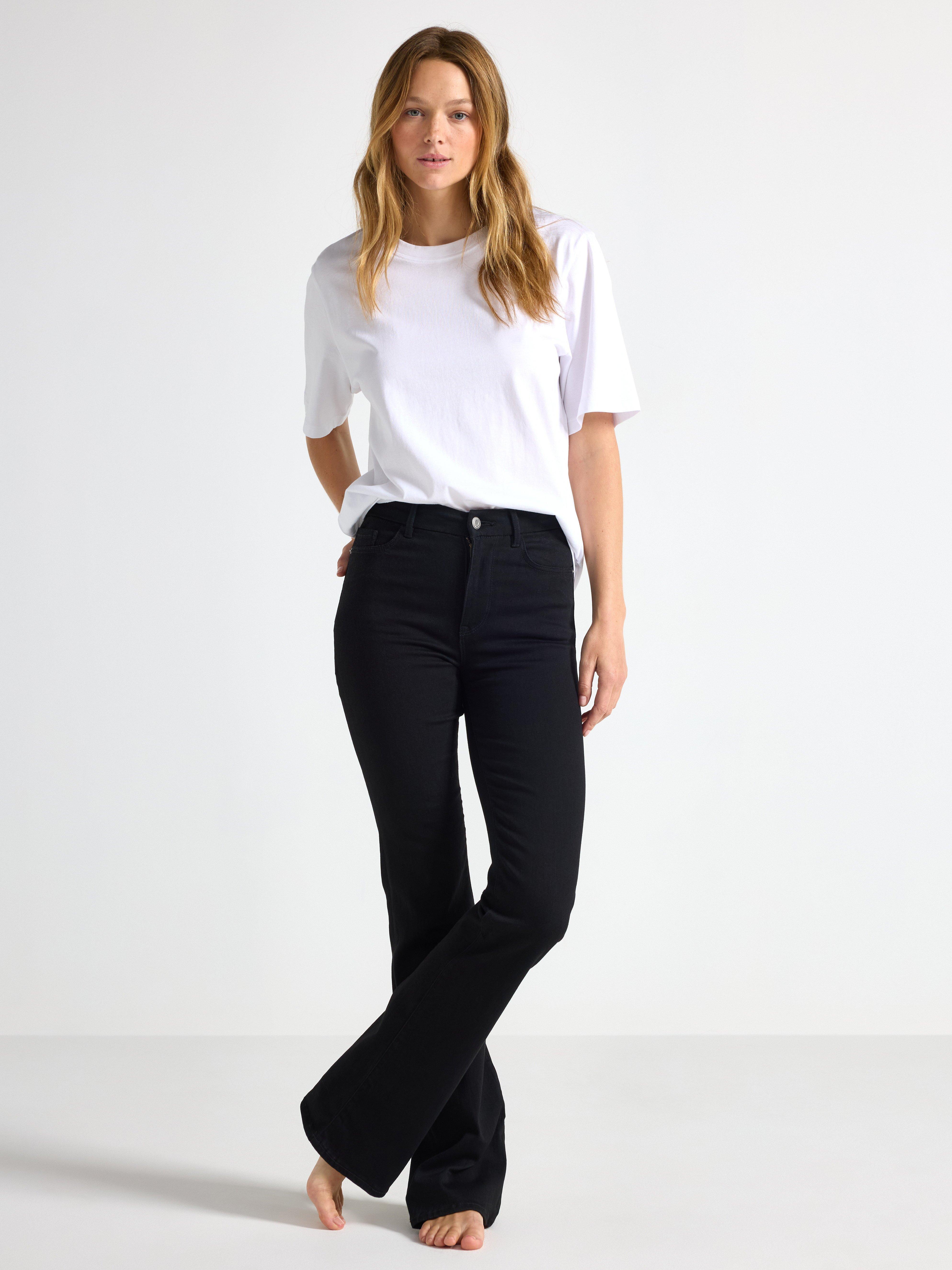 Pantalones vaqueros FLARE Mira extralargos con tejido súper elástico negro