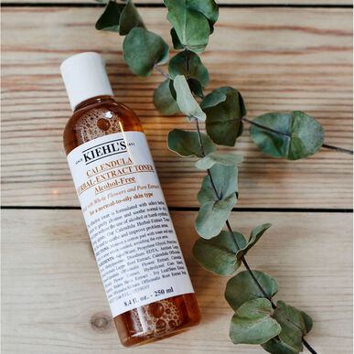 Kiehl's Καταπραϋντική τονωτική λοσιόν καθαρισμού με εκχύλισμα καλέντουλας για λιπαρό δέρμα 250 μλ