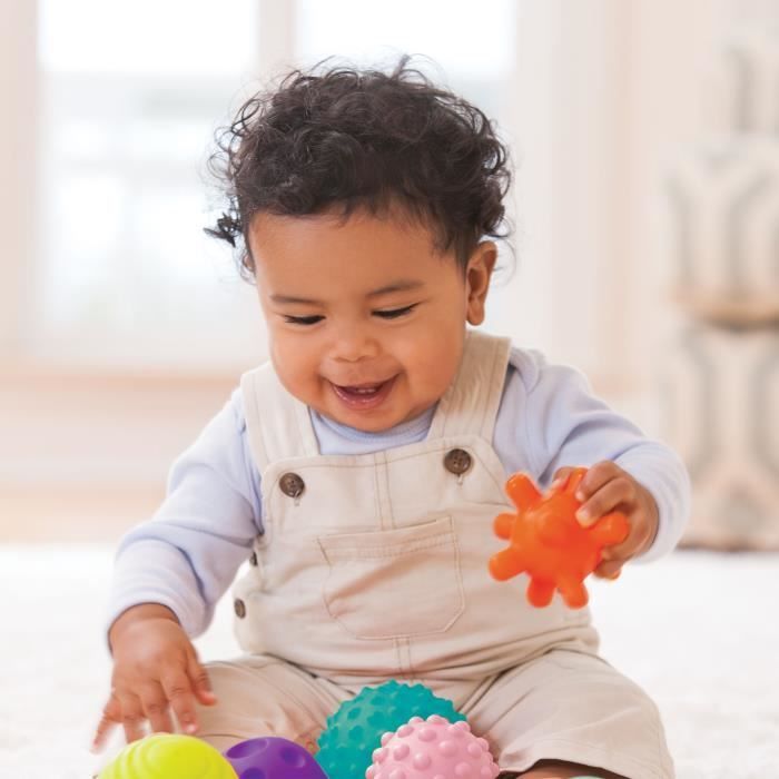 INFANTINO Set van 10 veelkleurige sensorische ballen