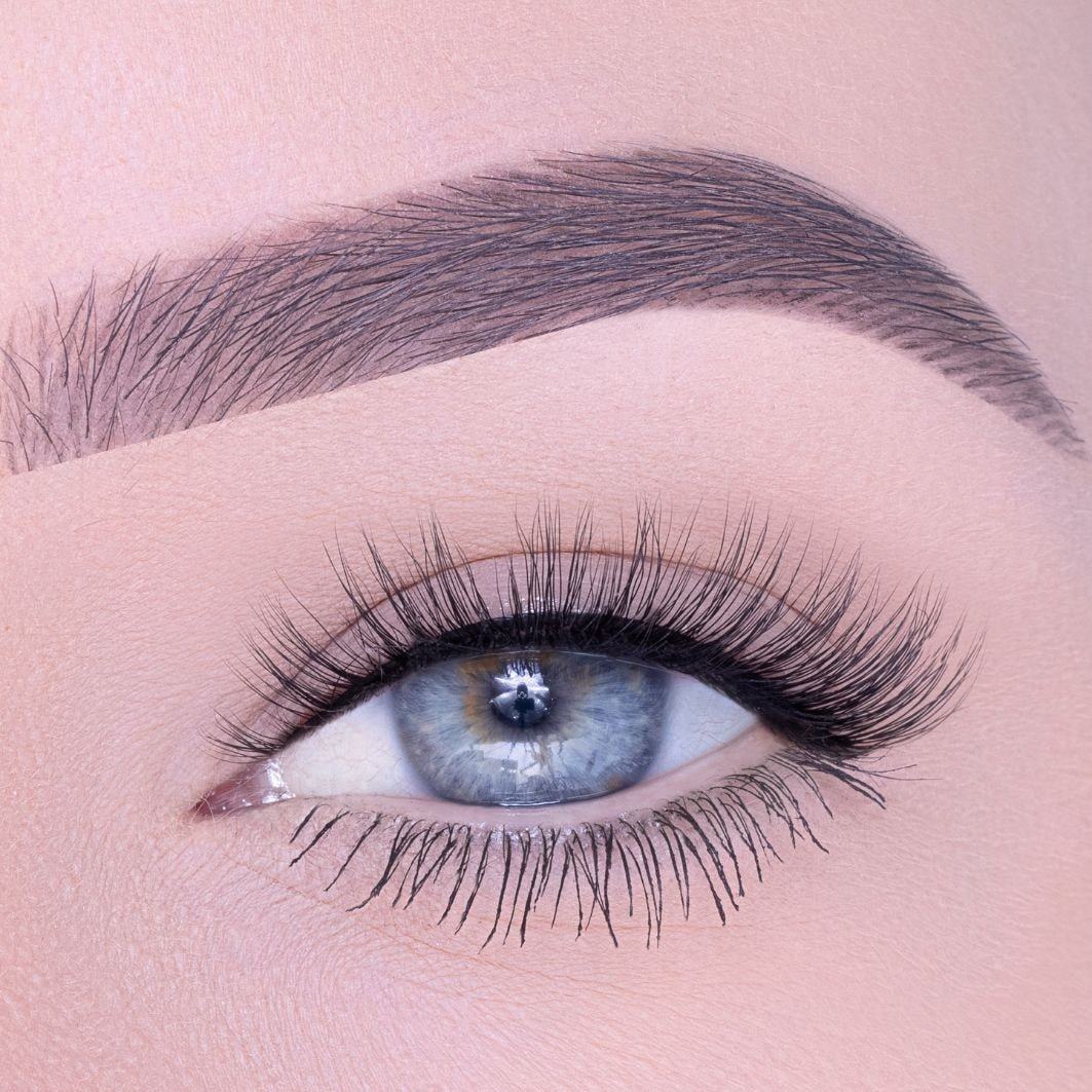 „Queen Tarzi Alaya 3D Vegan Luxury“ dirbtinės blakstienos (pūkuotos) – 1 pora