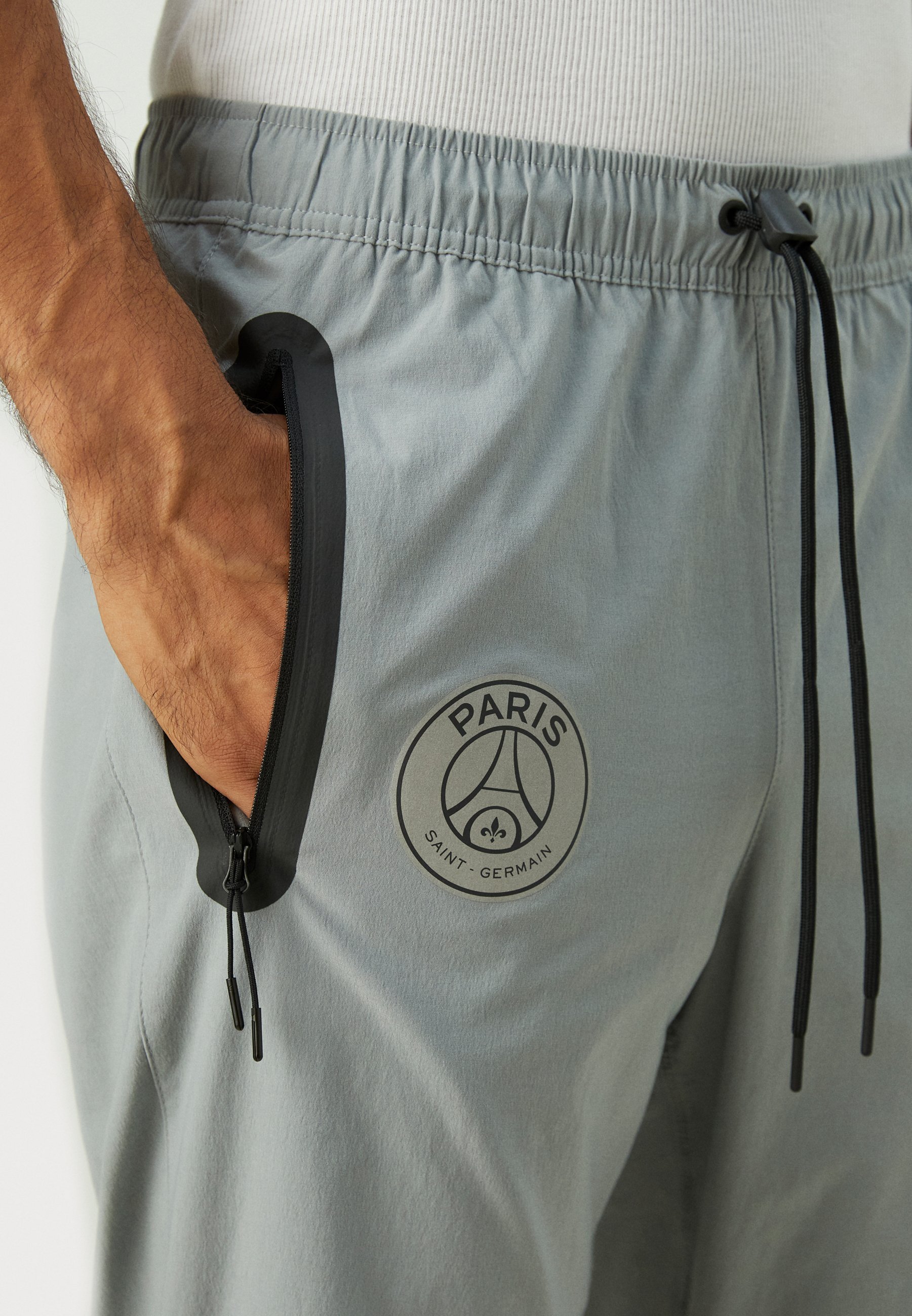 Nike Performance PARIS SAINT-GERMAIN FC TECH PANT - Odzież klubowa - cząsteczkowy szary/srebrny