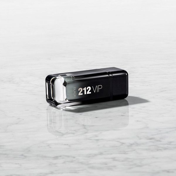 212 VIP Black EDP Parfemi za muškarce