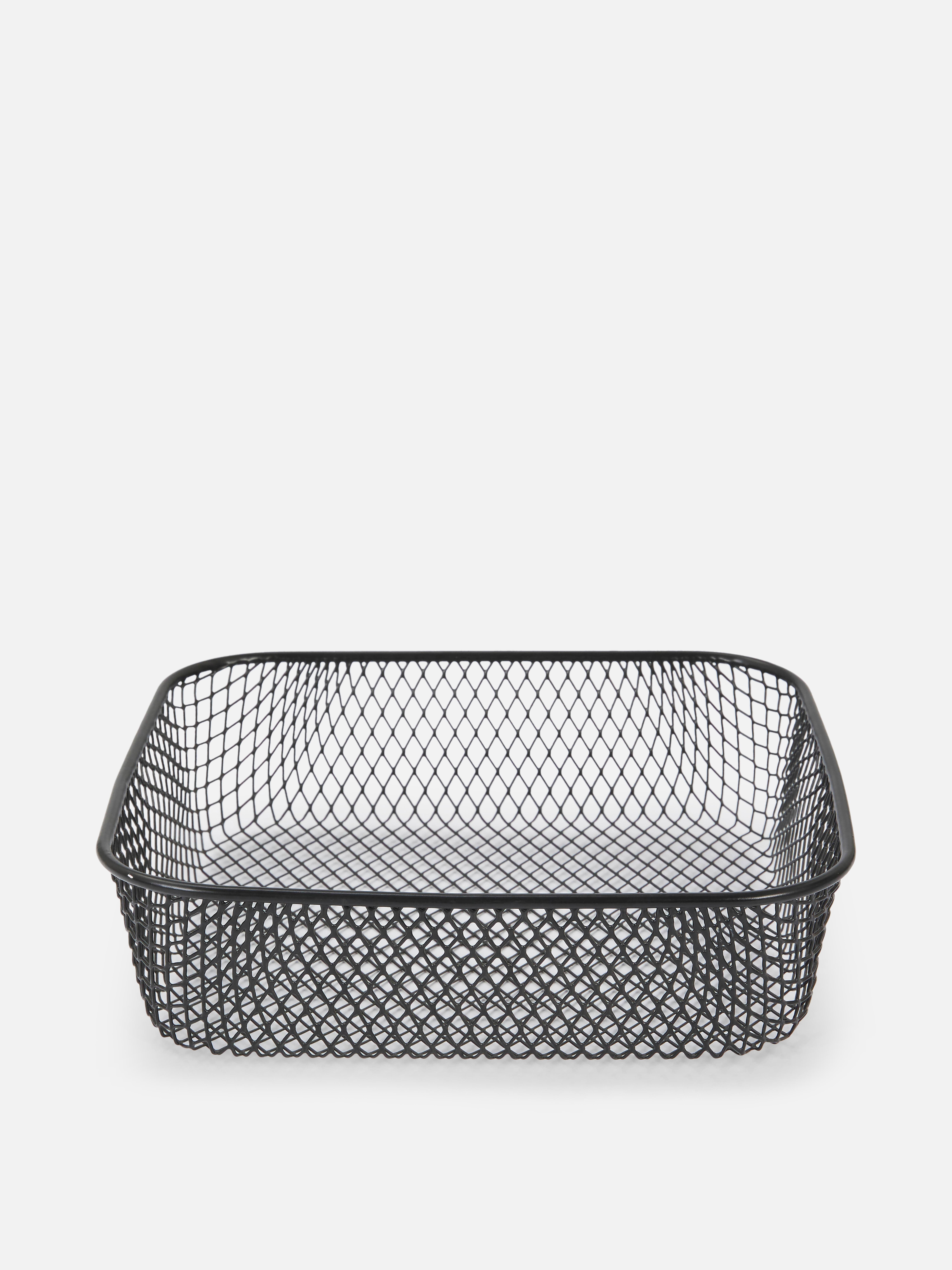 Coș mic de sârmă metalică. Bucurați-vă de un spațiu de lucru organizat datorită acestui coș elegant de depozitare.