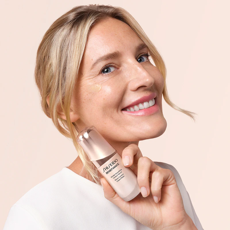 Shiseido Benefiance Wrinkle Smoothing Contour Serum je sérum na tvár, ktoré redukuje prejavy starnutia.