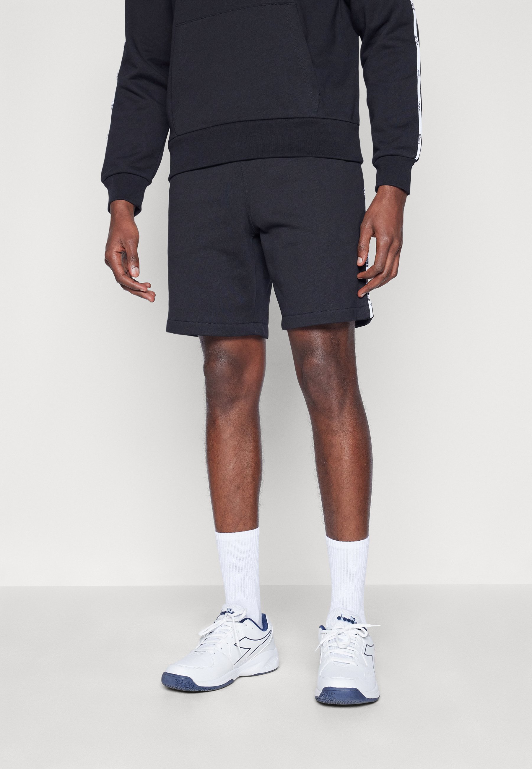Pantaloncini sportivi Lacoste Sport SHORT TAPE - neri