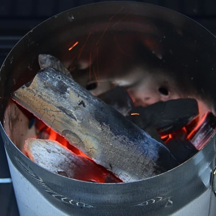 Galvanized Steel Barbecue Chimney | Fast & Efficient Barbecue Lighter | Charcoal BBQ Accessory | Ravigarden