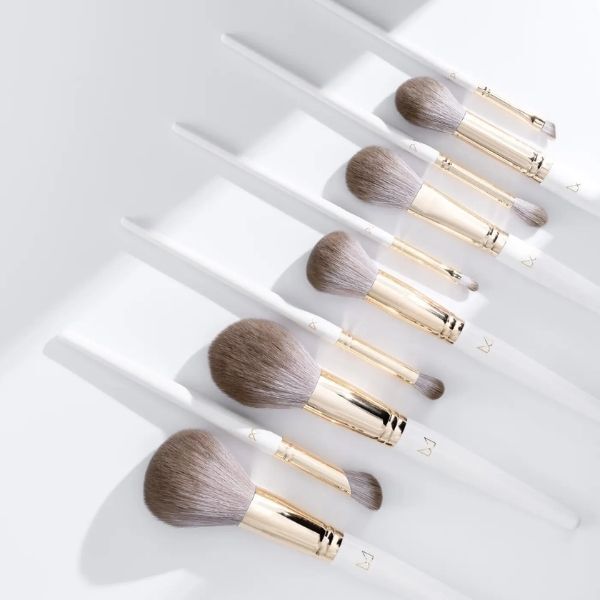 M Brush by Maxineczka White Eye set