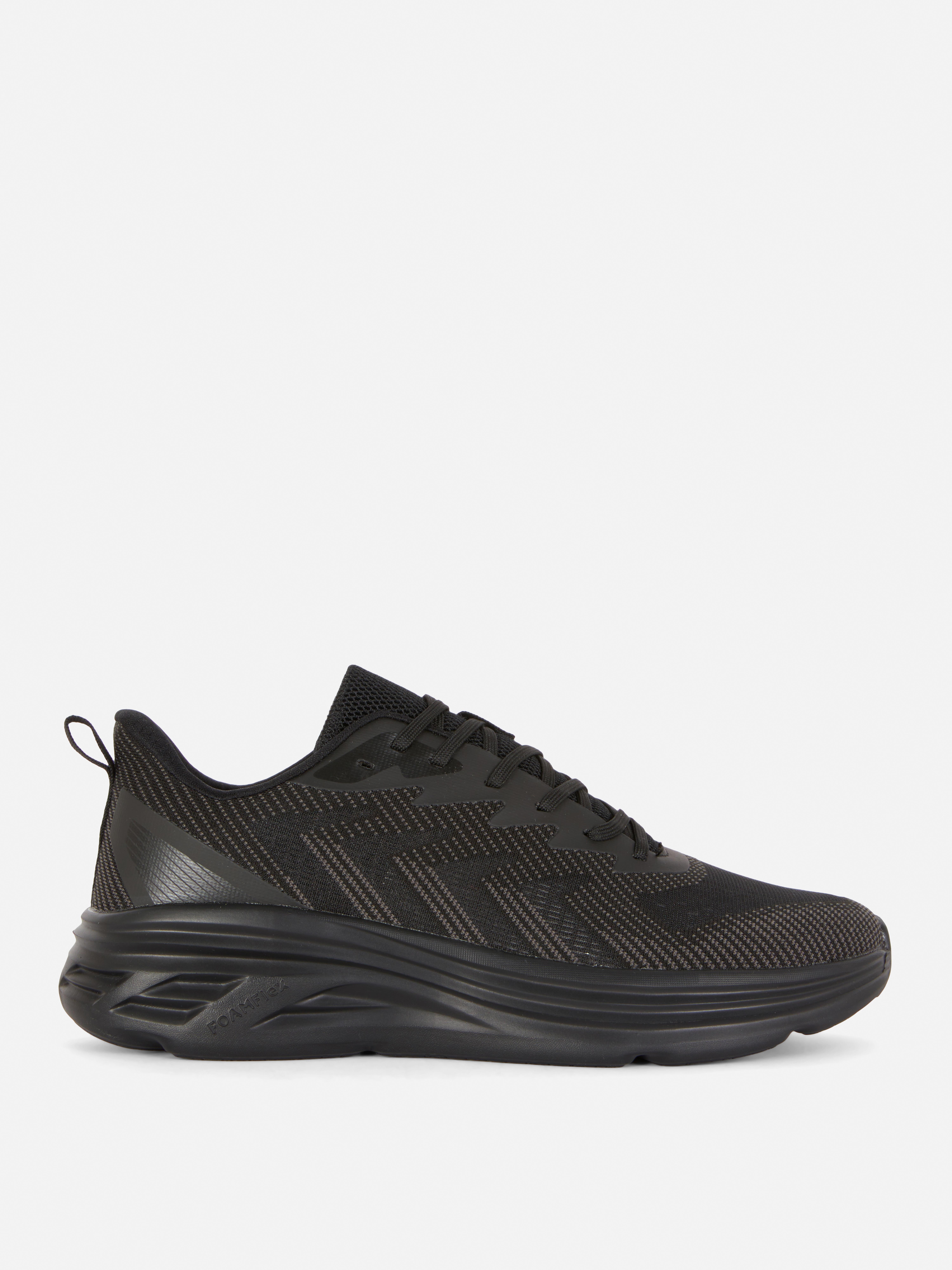 Sneakers con suola in schiuma Sneakers sportive stringate con suola flessibile in schiuma