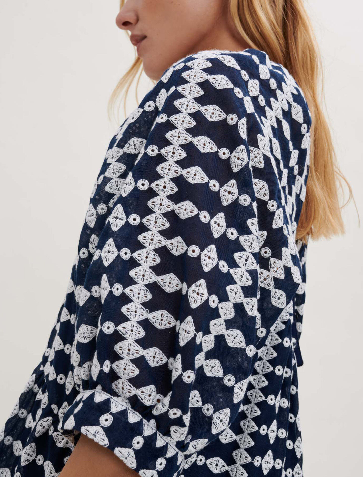 Rochie brodată - Bleumarin / Ecru