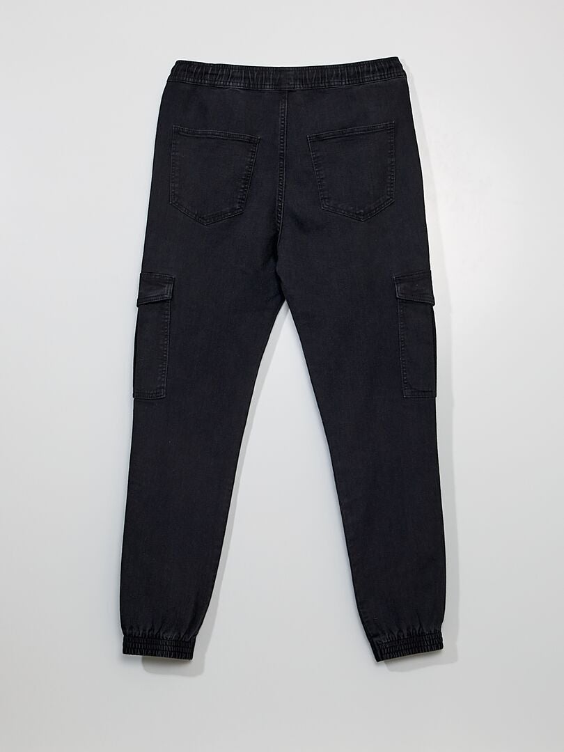 Calça jeans jogger com bolsos laterais - Preta