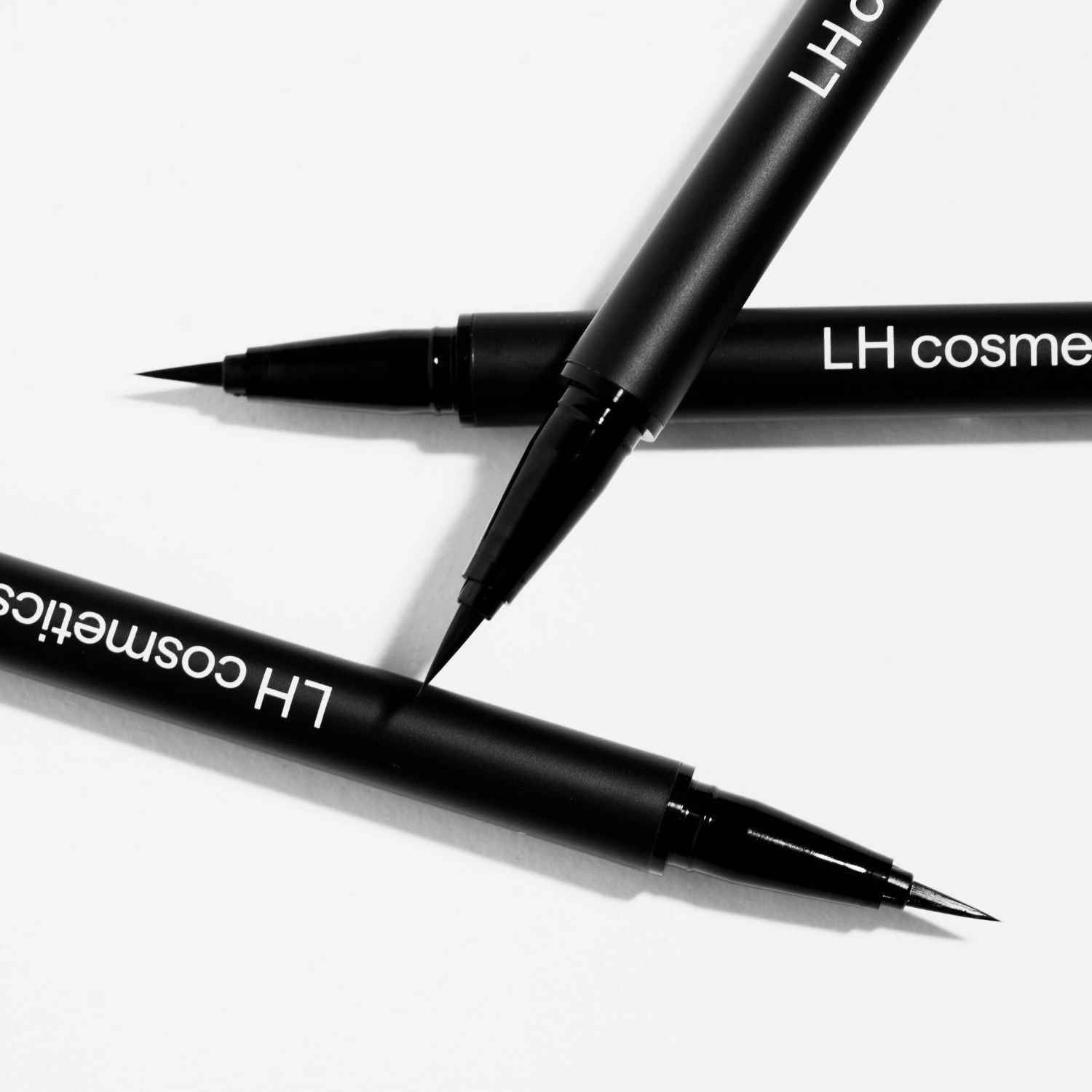 Tuș de ochi Infinity Ink Negru - LH cosmetics