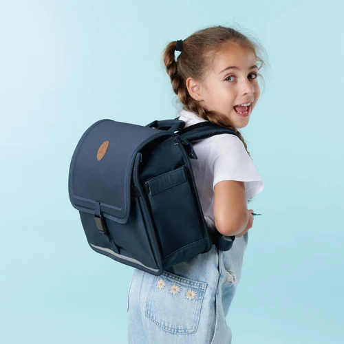 Cabaia Ontdek de kleine marineblauwe schooltas van Reykjavik