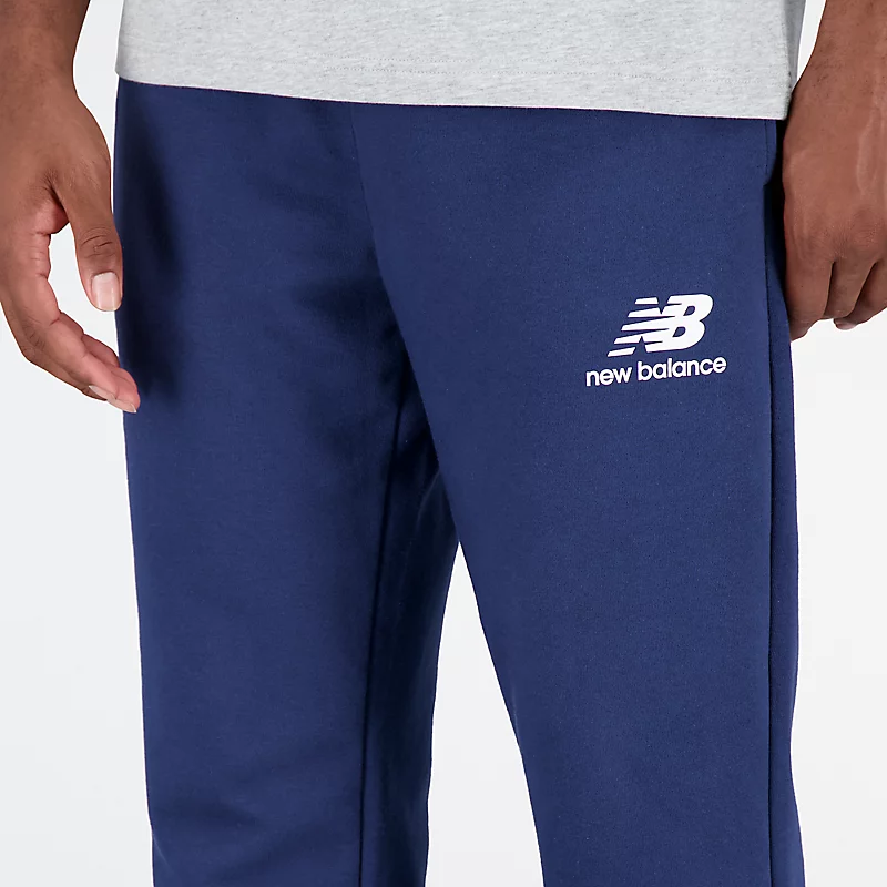 Pantaloni de trening Essentials Stacked Logo French Terry pentru bărbați - NB BLEUMARIN