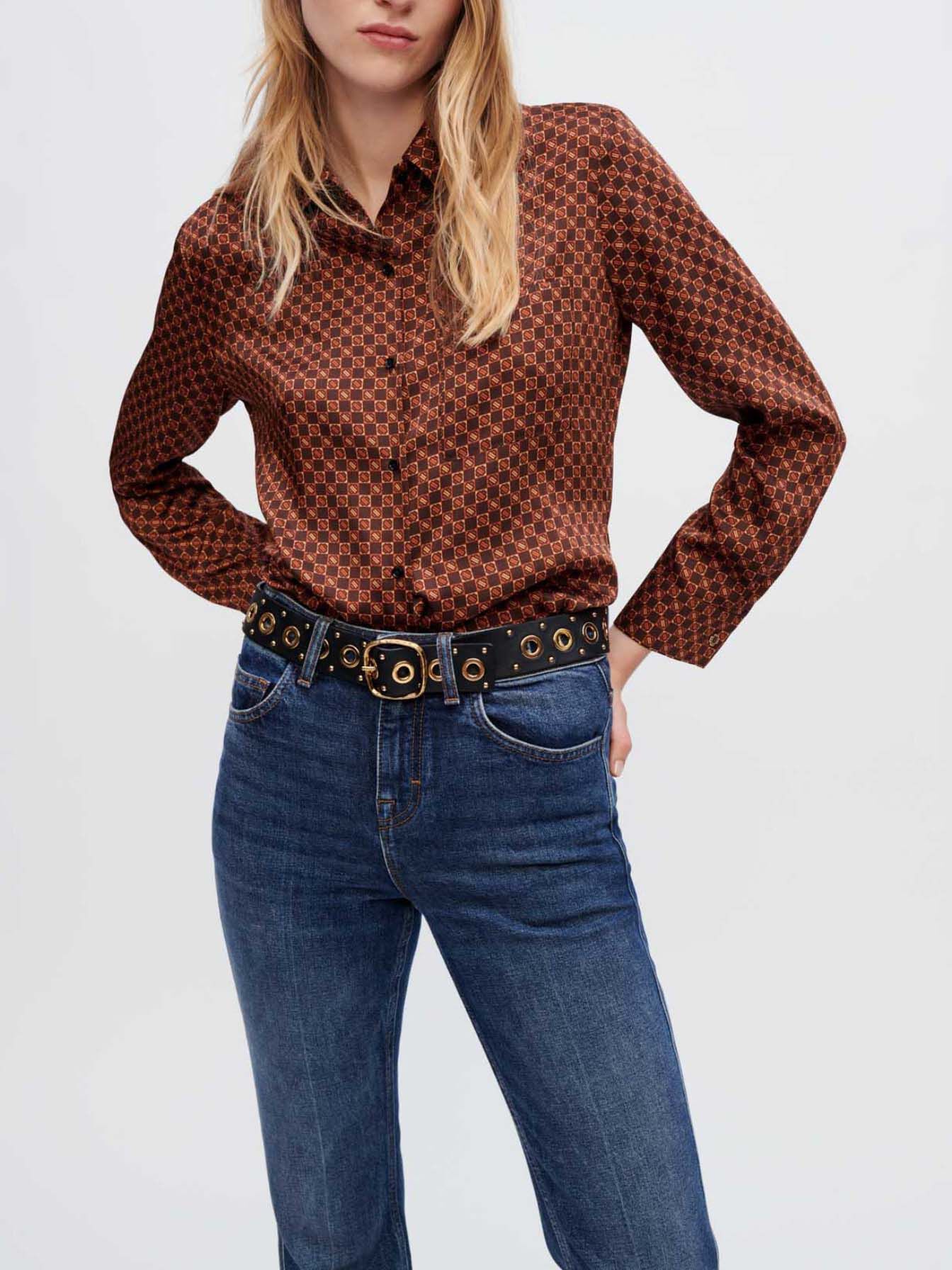 Satijnen shirt met mini-klaverprint.