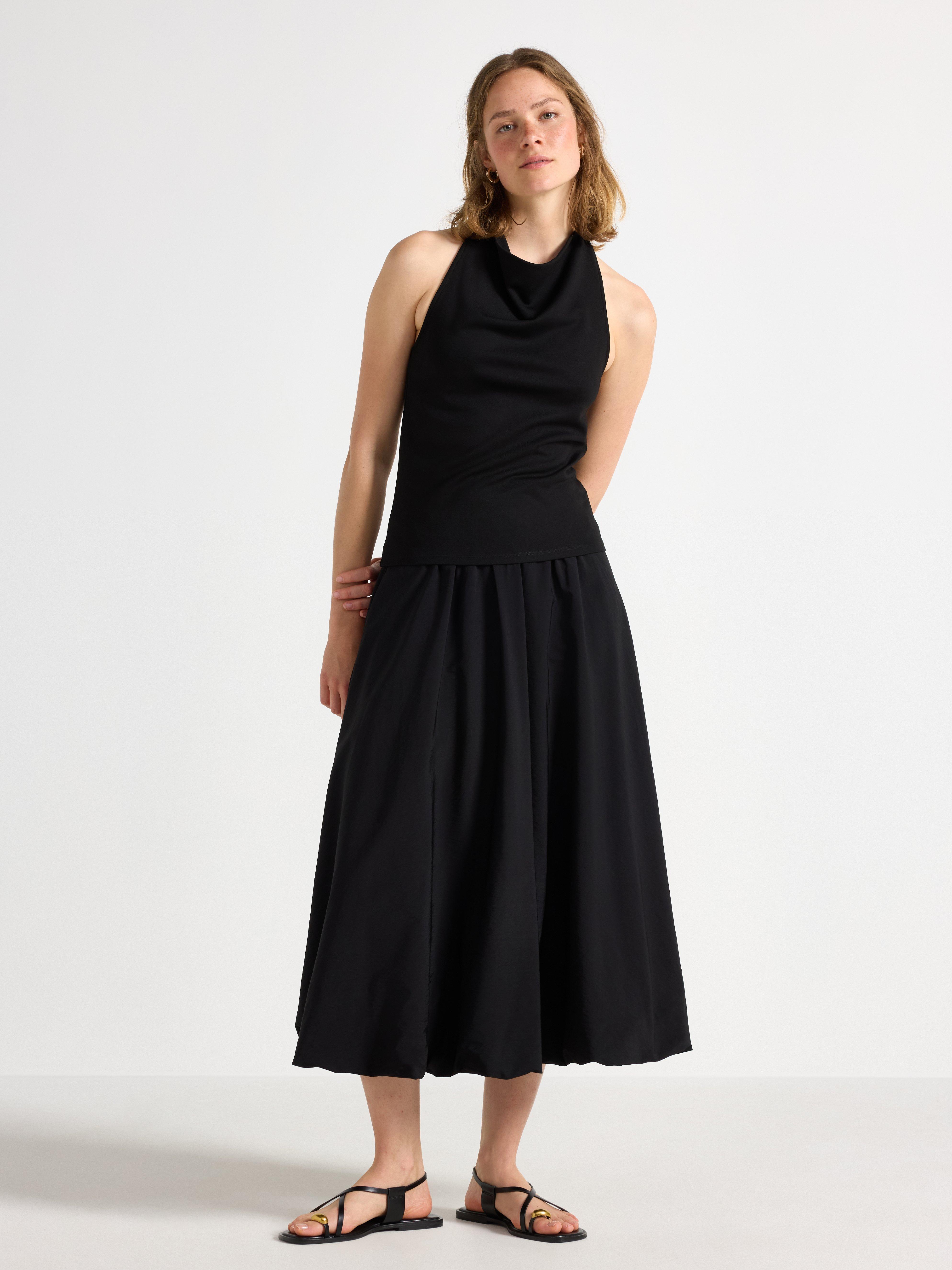 Top de cuello halter negro