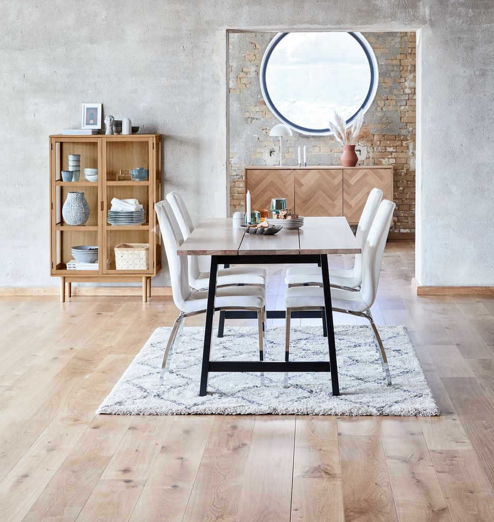 VESTERBY Vitrina VESTERBY niska, 2 vrata, prirodni hrast