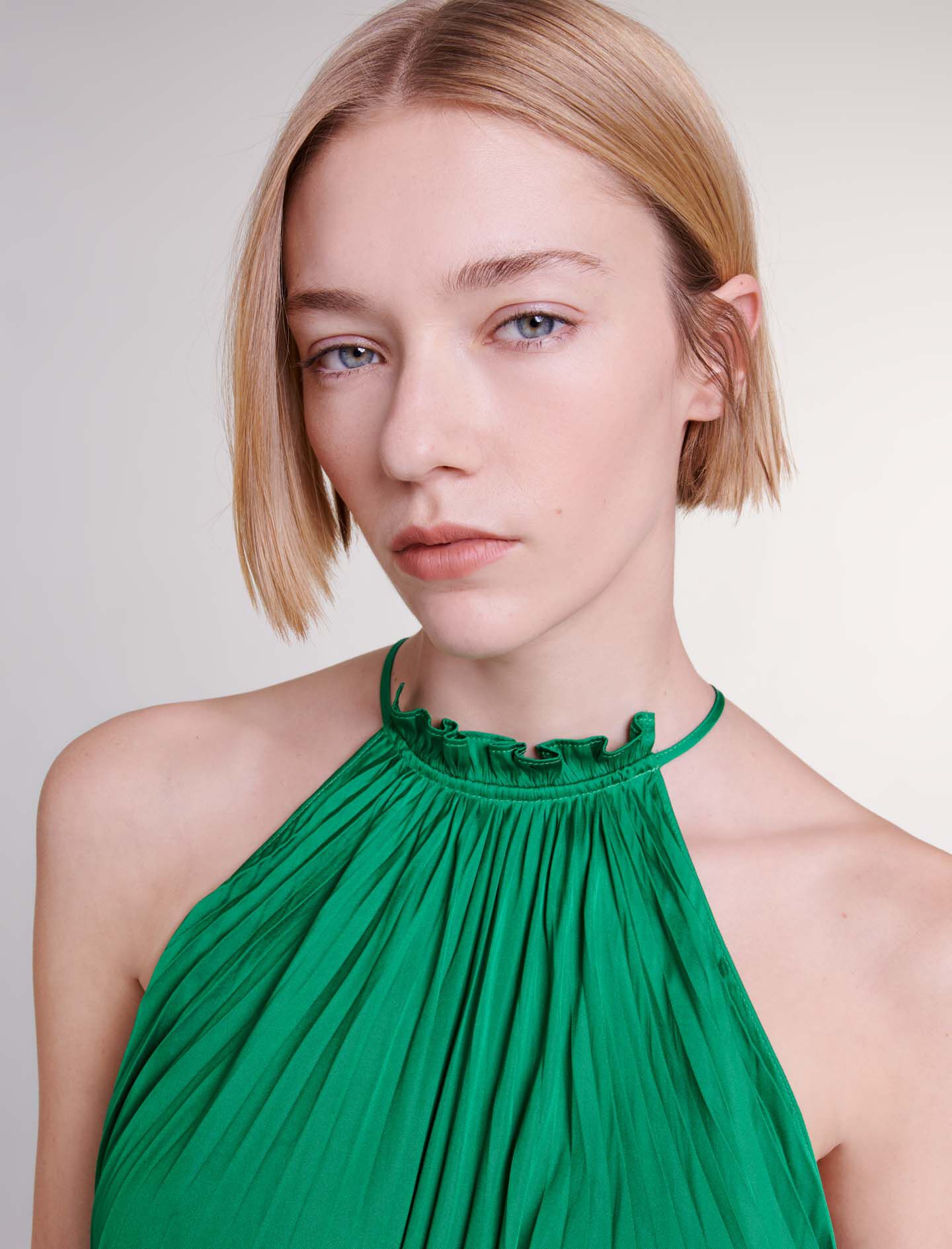 Rochie lungă plisată din satin - Vert