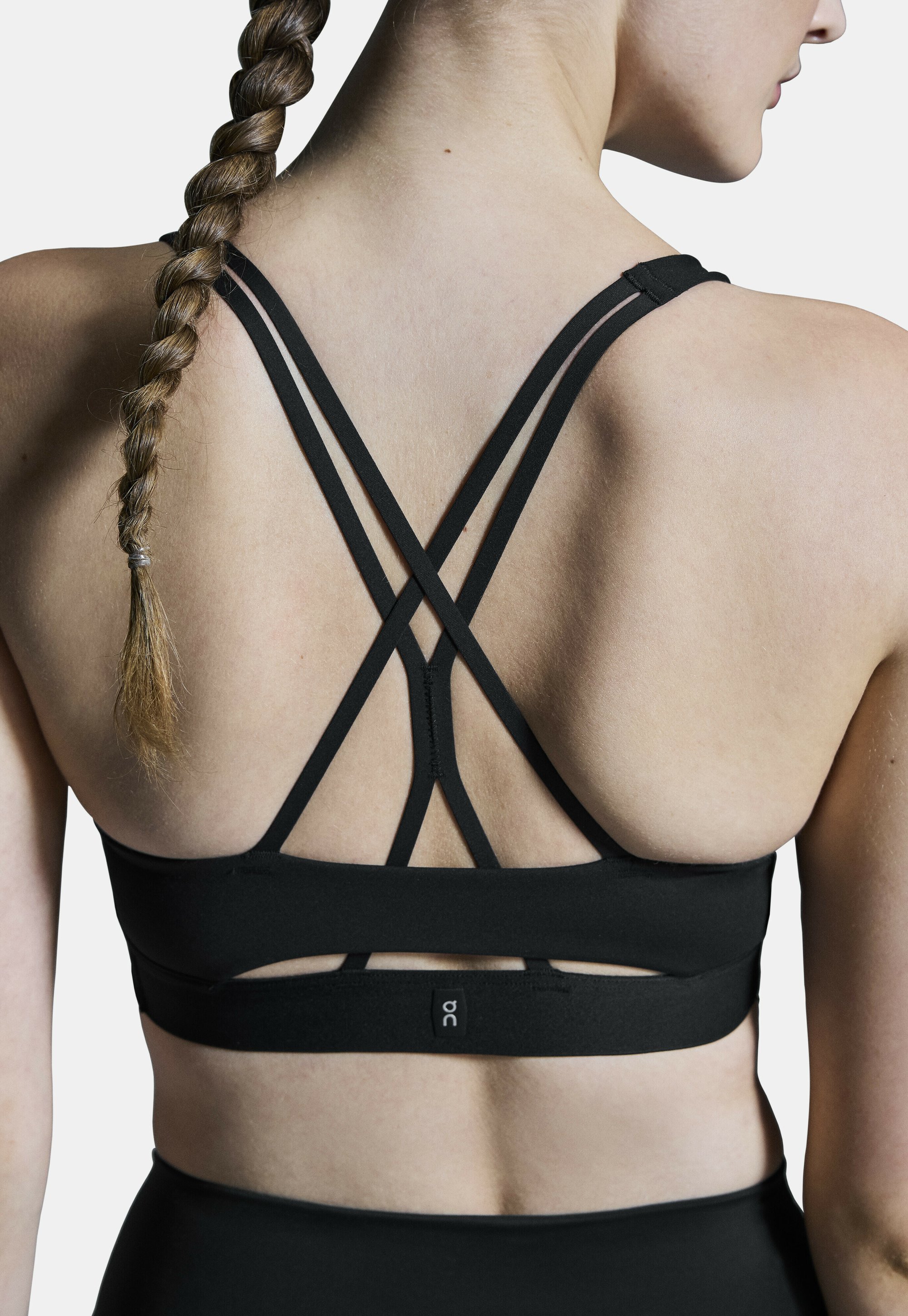 On STUDIO - Soutien-gorge de sport à maintien léger - noir