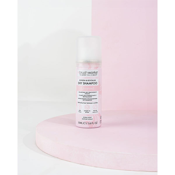 Brushworks Refresh & Revitalise Floral -kuivashampoo - 50 ml