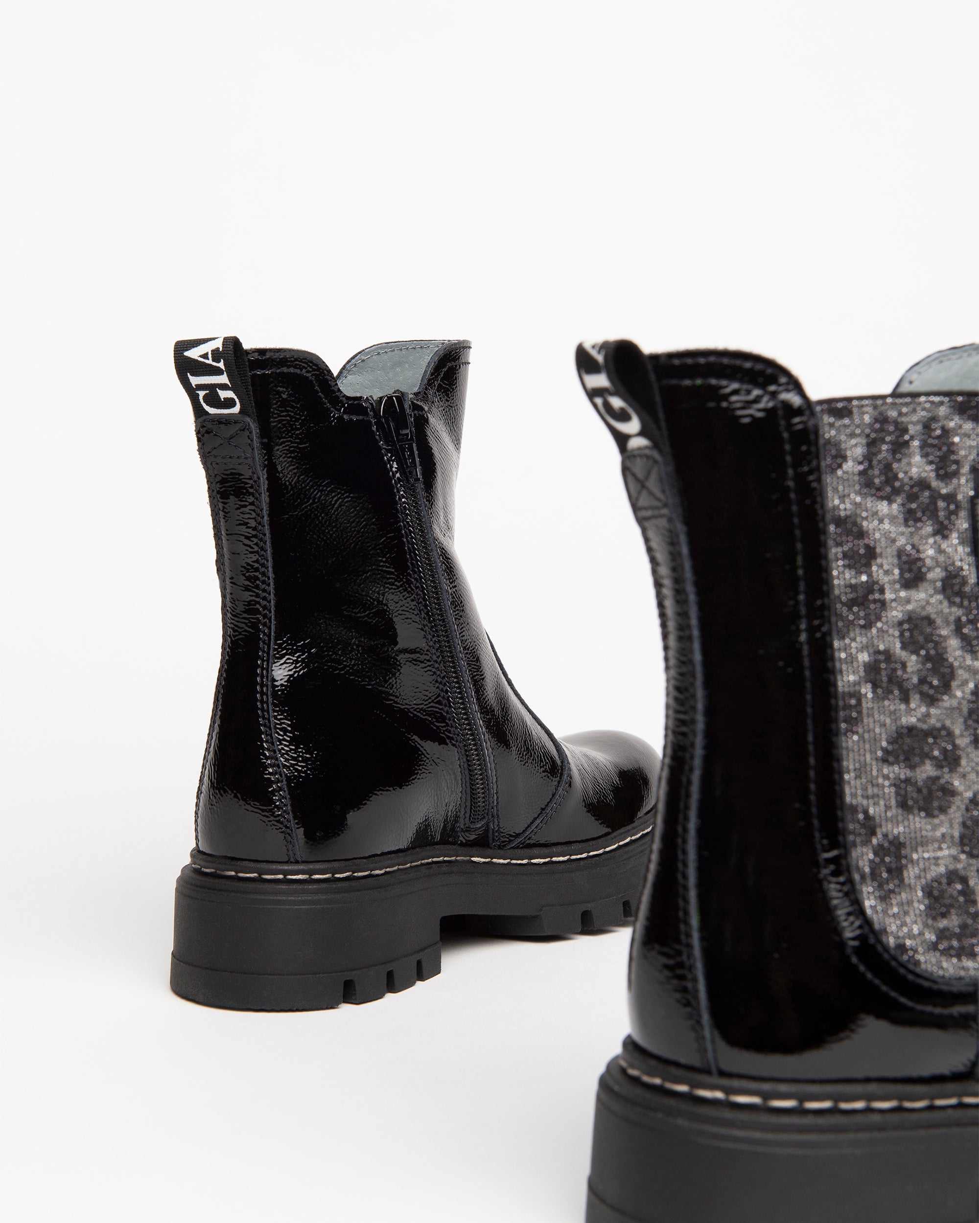  Bottines en cuir verni pour adolescentes