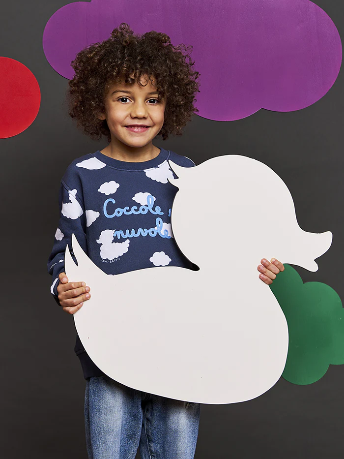 Felpa da bambino girocollo blu con ricamo Coccole e nuvole | EDIZIONE