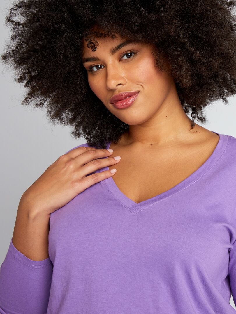 Camiseta básica de manga larga y cuello en V - MORADO