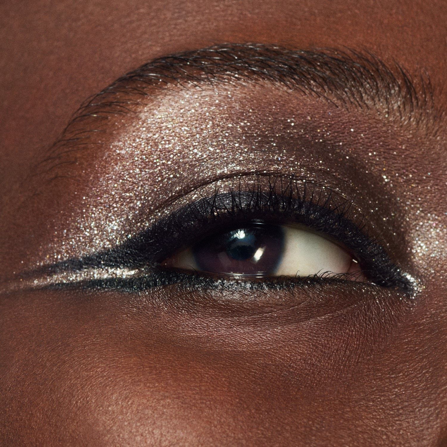 MAC Dazzleshadow tečno sjenilo za oči - 4,4 ml