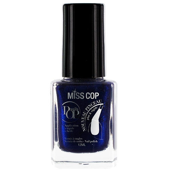 Плави поп нокти