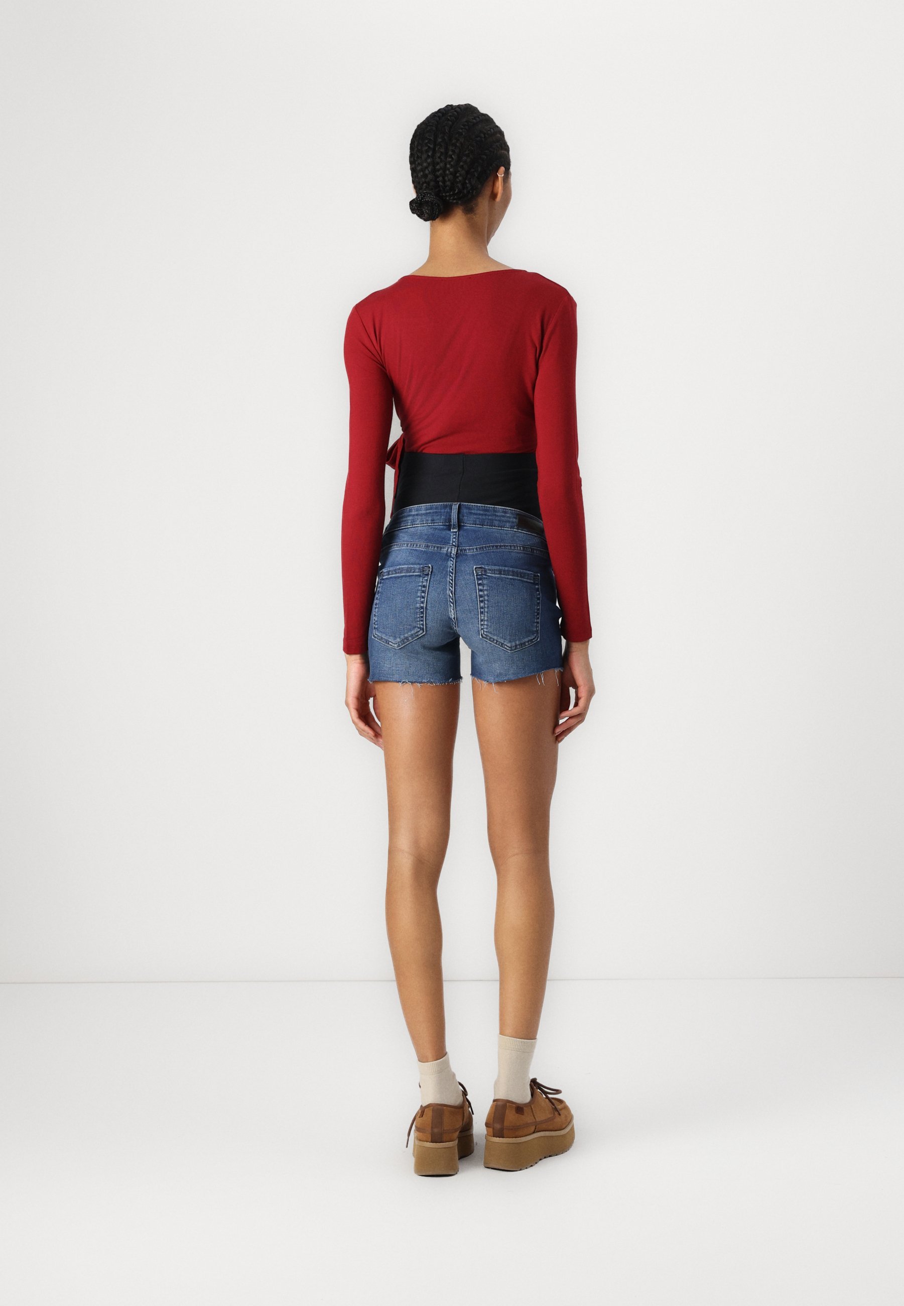 SHORTS OLMBLUSH DE MATERNITÉ UNIQUEMENT - Short en jean - jean bleu foncé