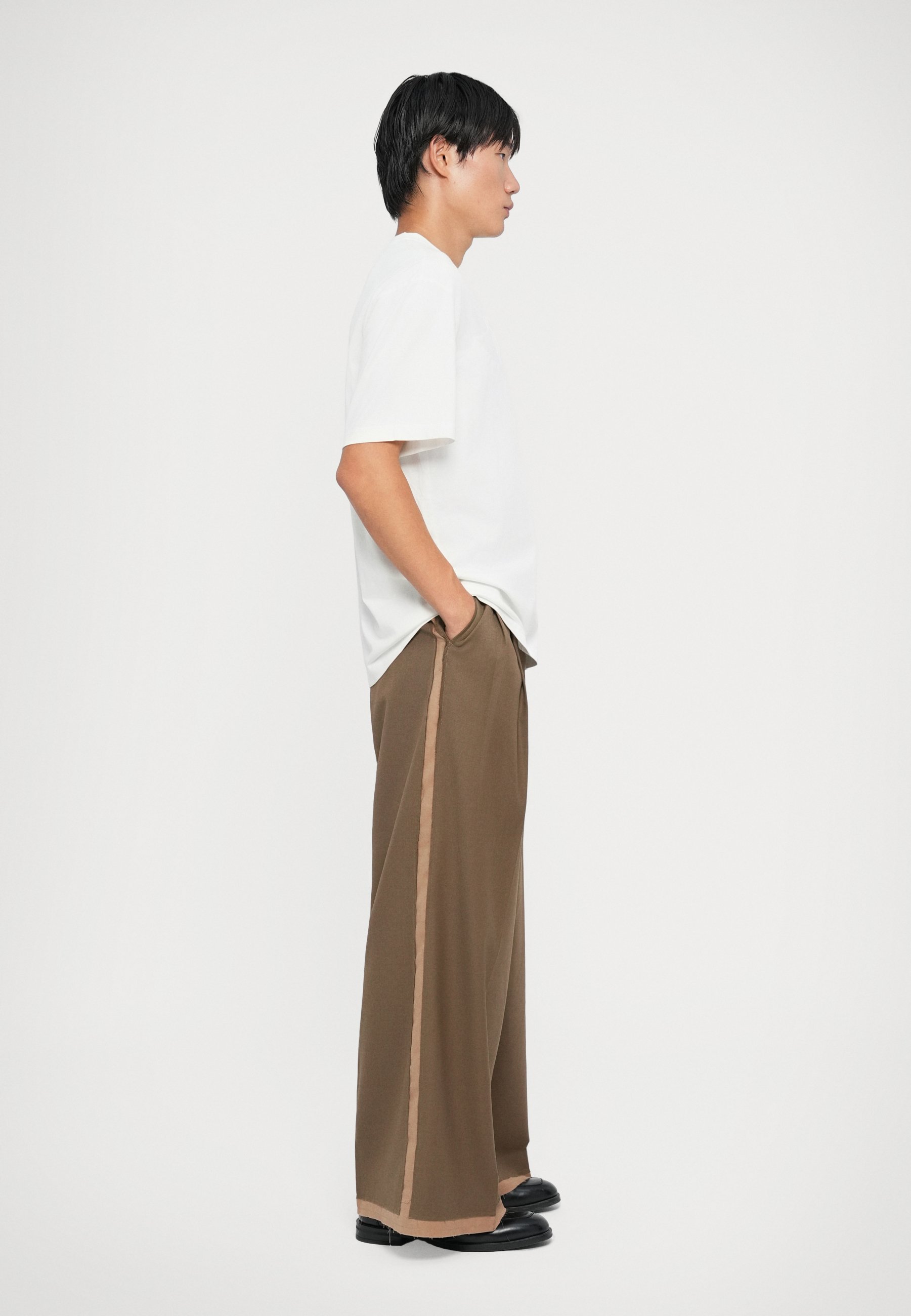 Feng Chen Wang Housut - khaki