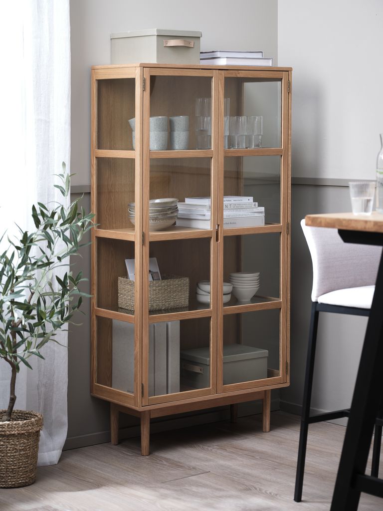 VESTERBY Vitrina VESTERBY visoka, 2 vrata, prirodni hrast