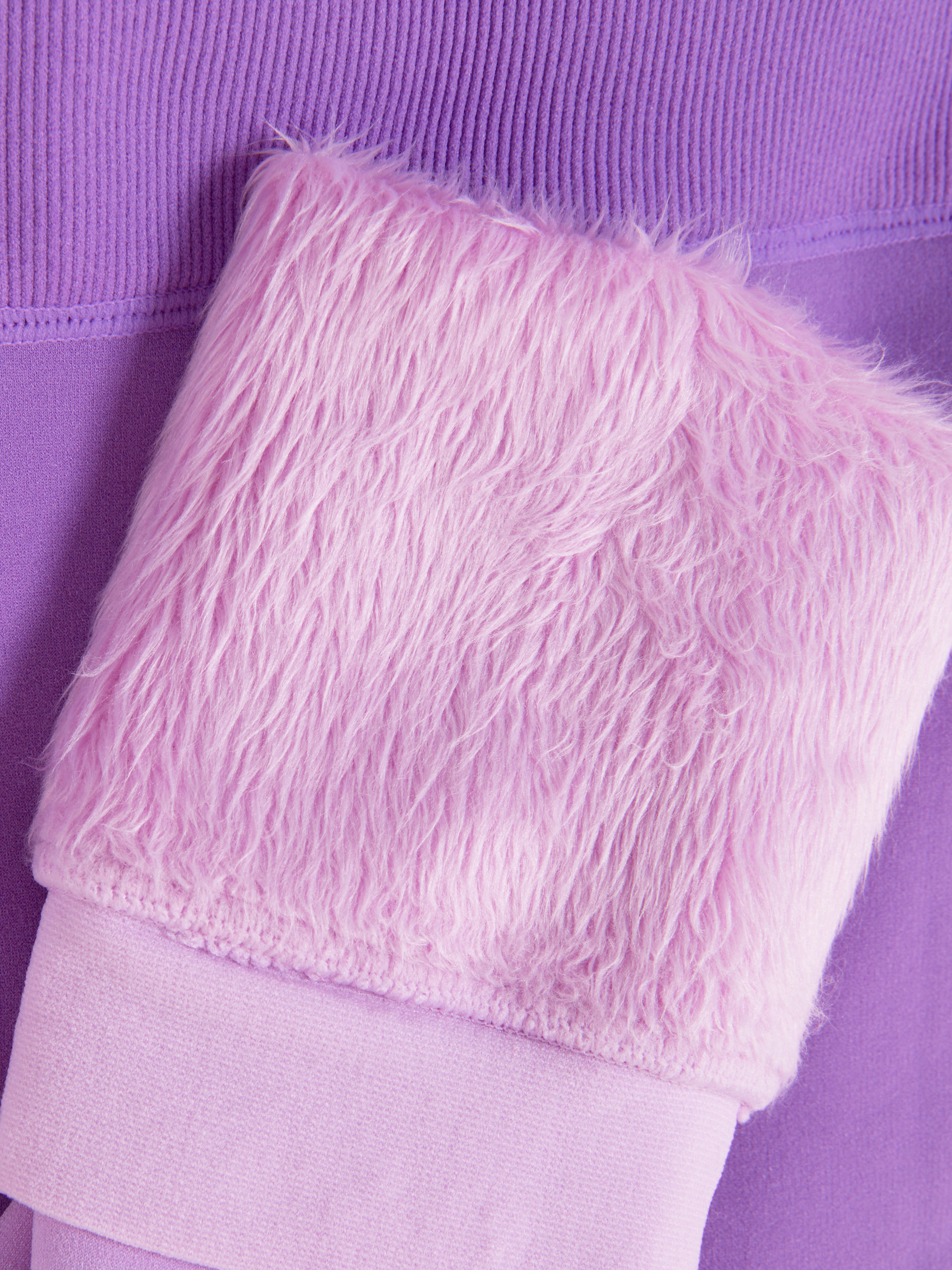 Zachte legging met kleurverloop Een legging met zachte voering, enkelboorden en kleurverloop