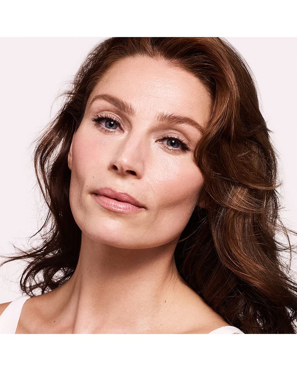 CHARLOTTE TILBURY Wonderglow gruntas
