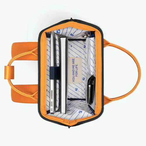 Cabaia Avonturier Kleine Gras Oranje Rugzak