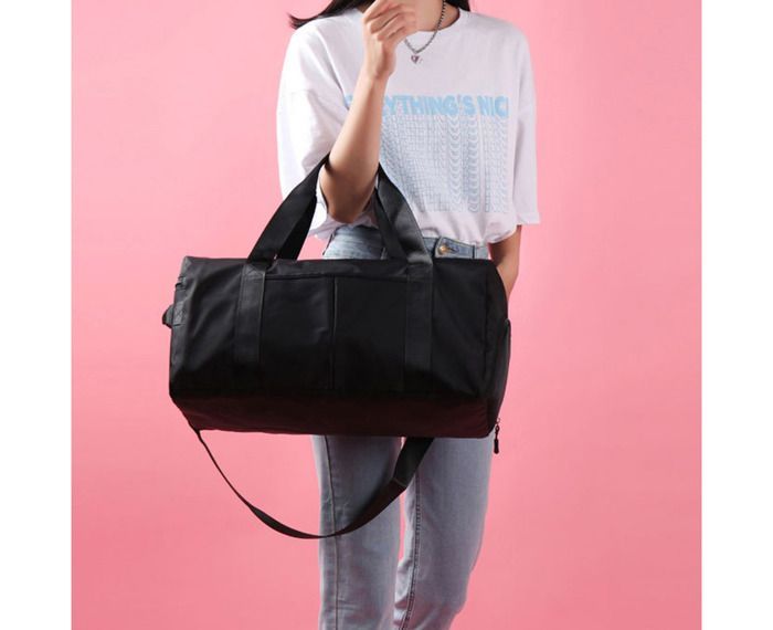Black sports bag, gym bag with wet pocket and shoe compartment, weekend travel bag