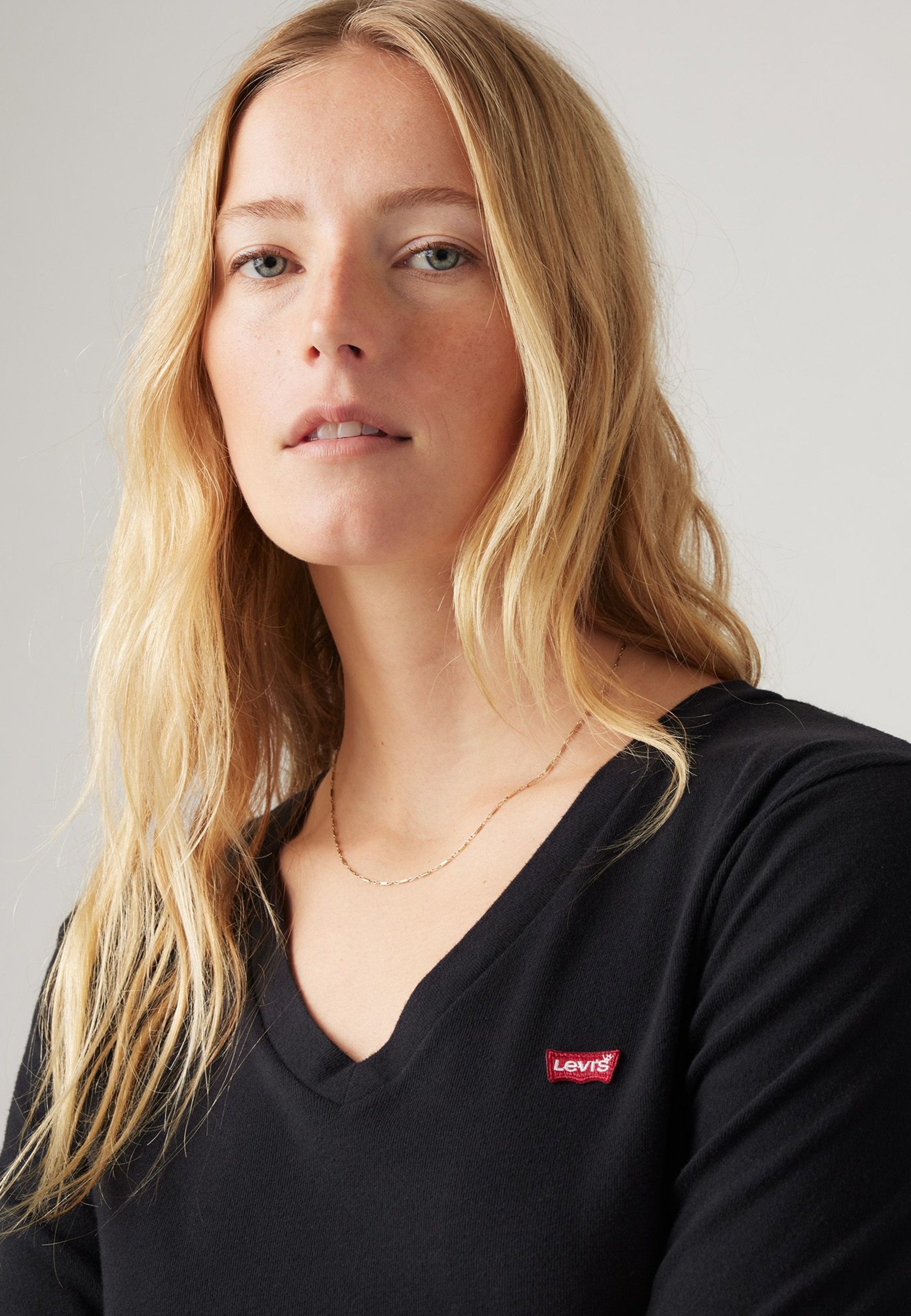 Levi's® ESSENTIAL - T-shirt à manches longues - anthracite nuit