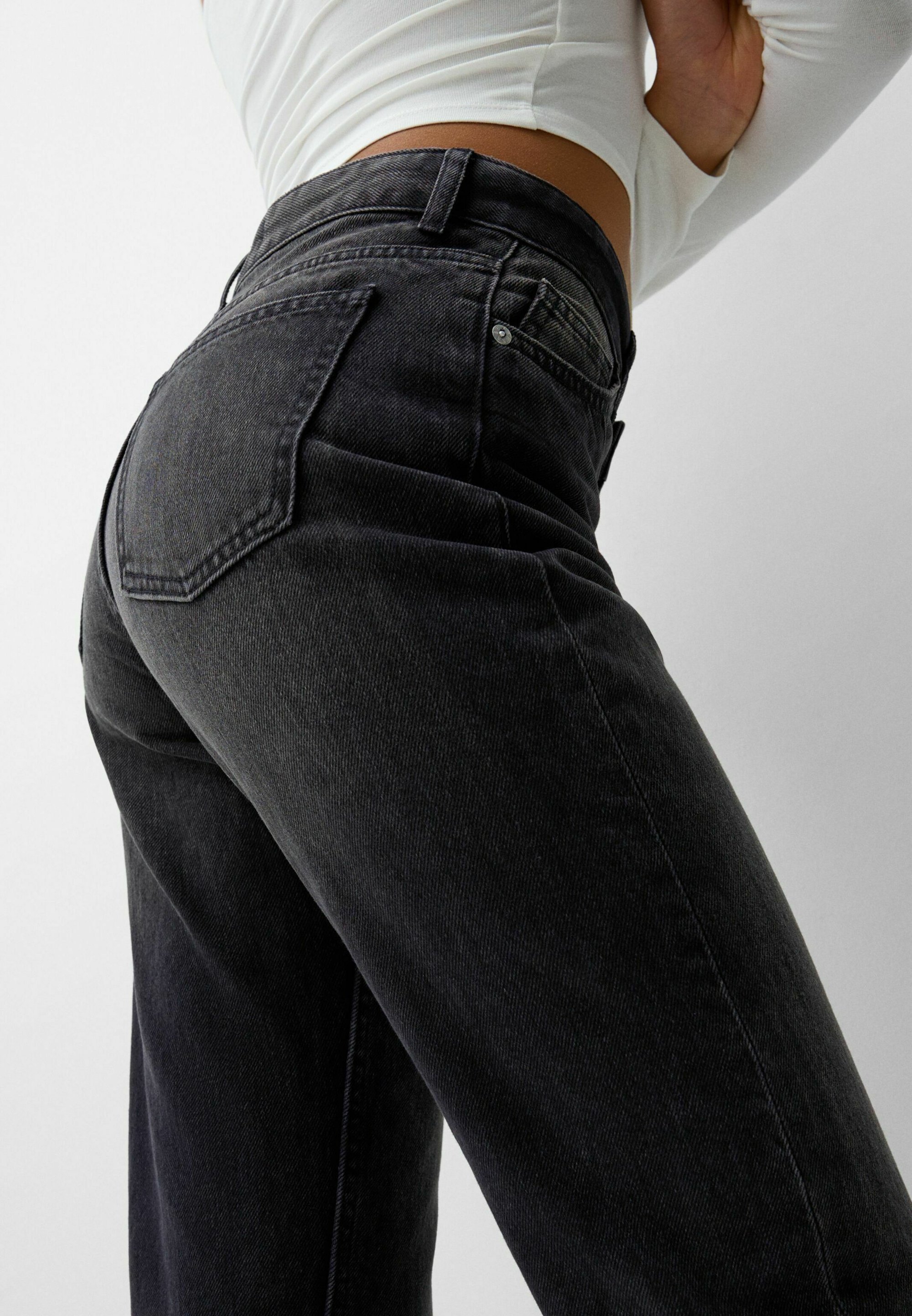 Bershka jeans met rechte pijpen - gemêleerd donkergrijs