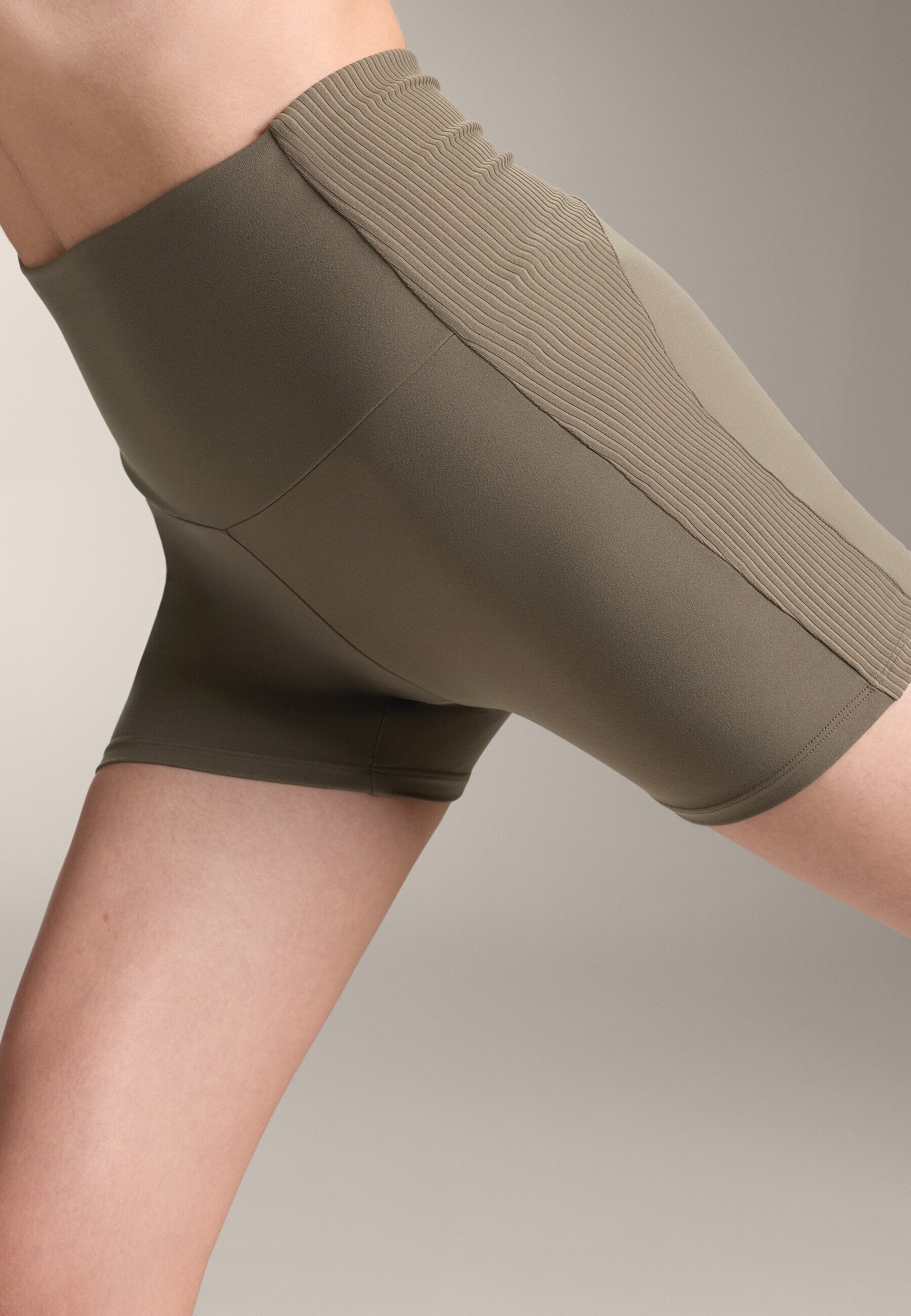 OYSHO COMFORTLUX Leggings a vita alta a coste da 10 cm - marrone